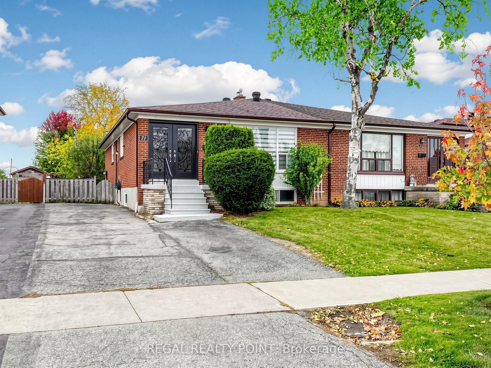 71 Clydesdale Drive, Toronto — Semi-Detached for lease, photo 1