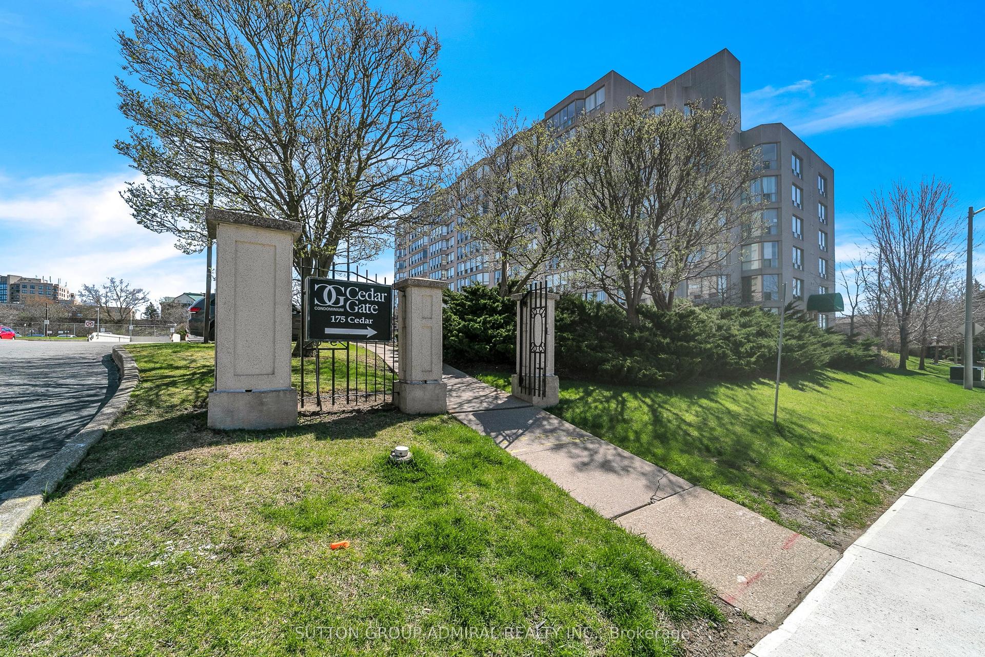 175 Cedar Avenue 812 #812 — photo 1