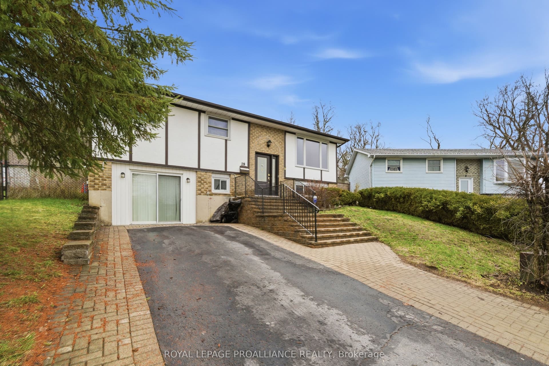 19 Allore Avenue — photo 1