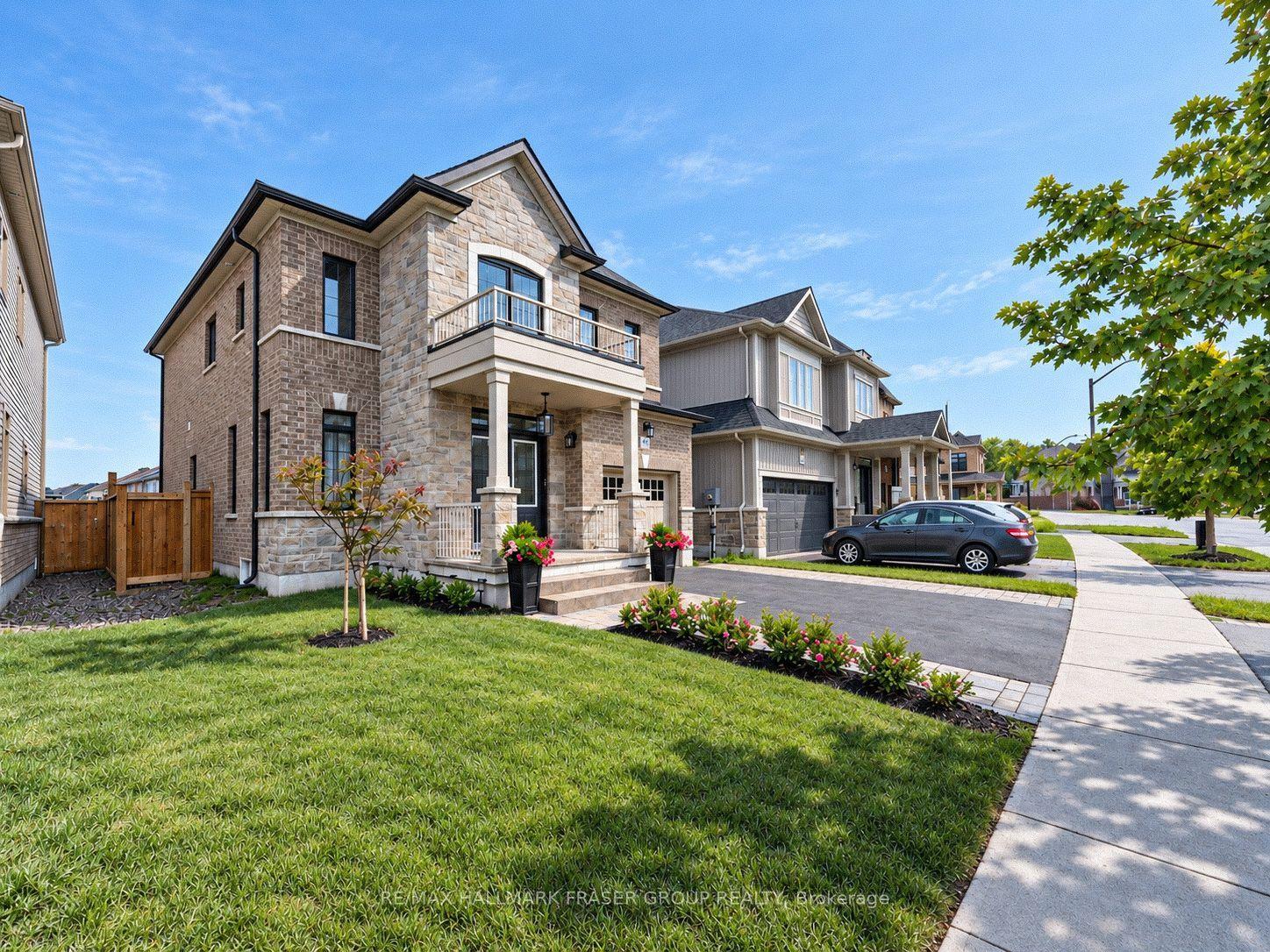 19 Crombie Street, Clarington — Detached for sale, photo 1