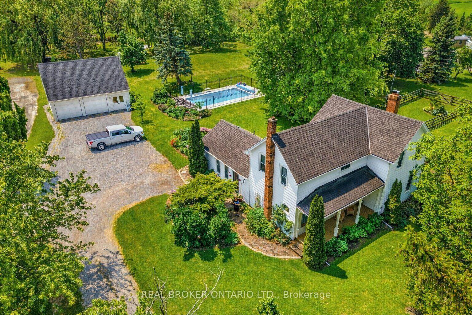 519 Queenston Road — photo 1