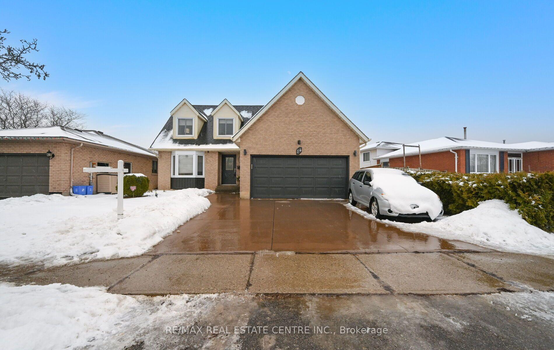 84 Viscount Road — photo 1