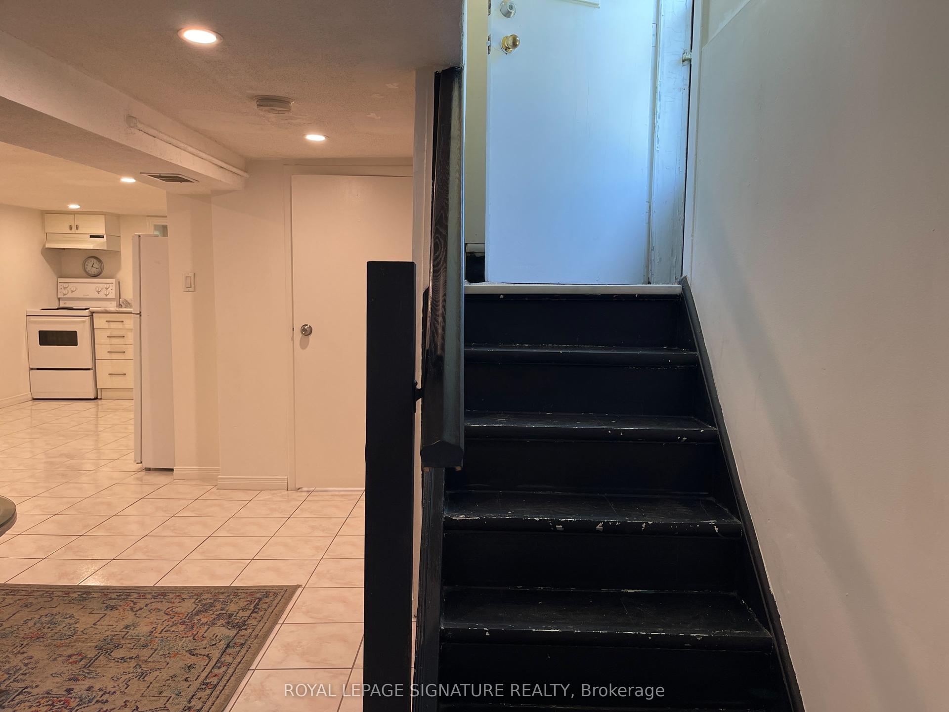 24 Weymouth Avenue Bsmt #Bsmt, Toronto — Semi-Detached for lease, photo 1