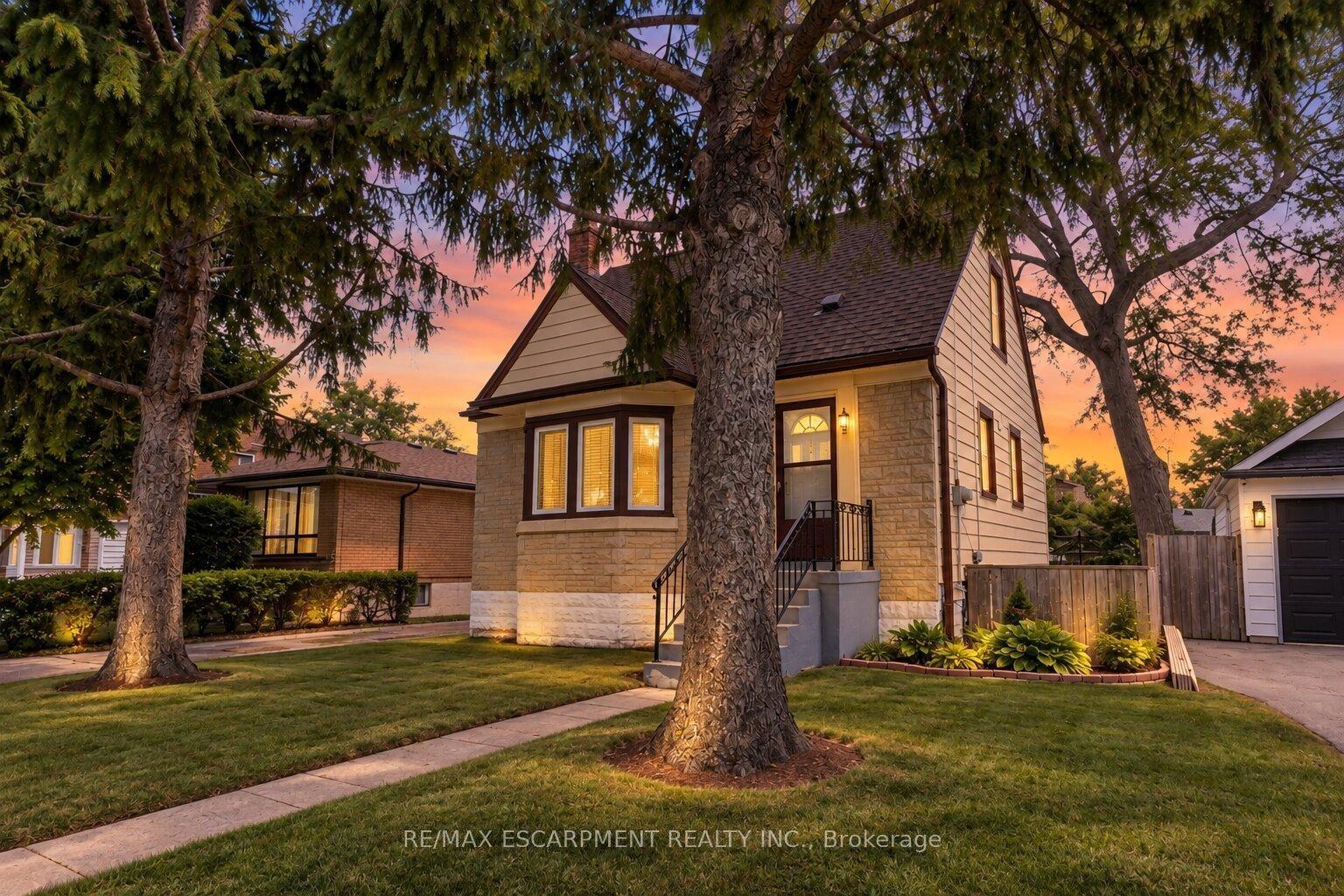 269 Queensdale Avenue E, Hamilton — Detached for sale, photo 1