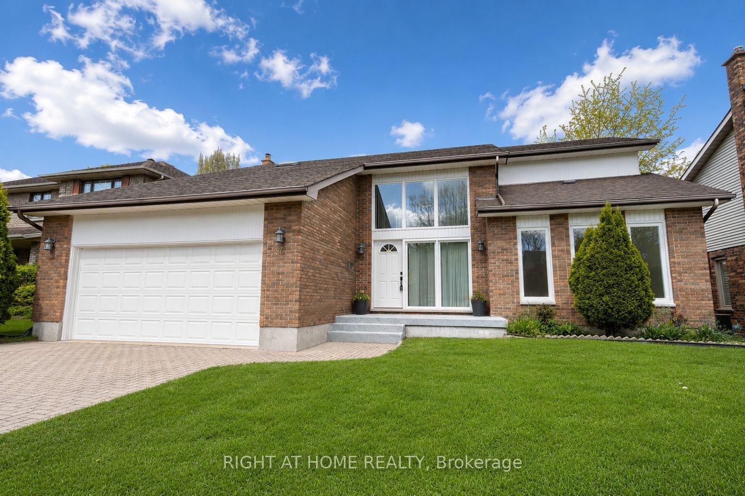 26 GRASMERE Crescent, London North — Detached for sale, photo 1