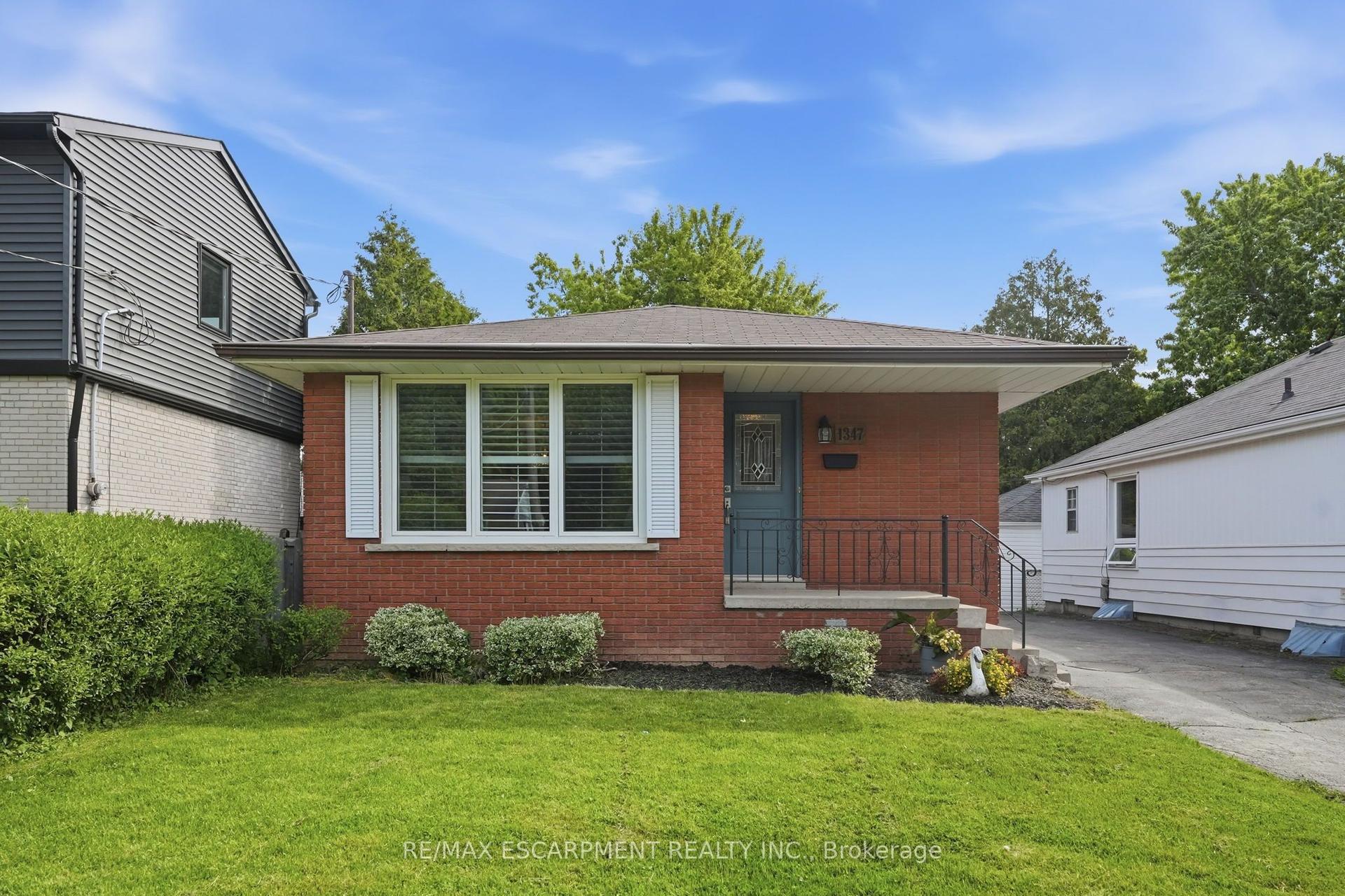 1347 Fisher Avenue — photo 1
