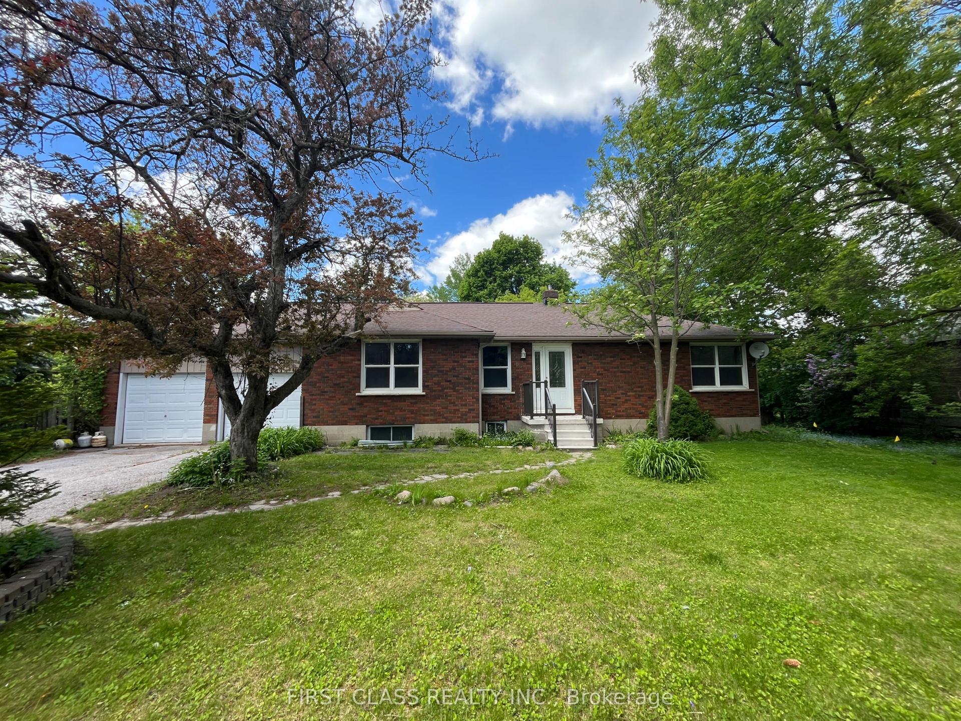 66 North Lake Road, Richmond Hill — Detached for sale, photo 1