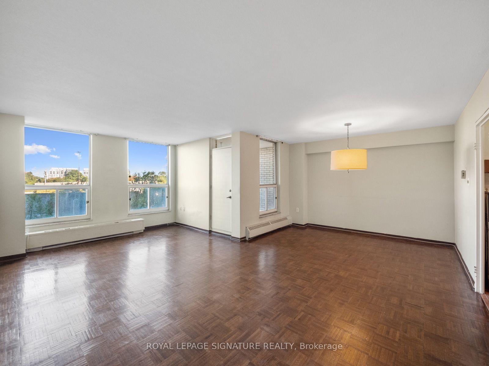 130 Neptune Drive 404 #404, Toronto — Condo for sale, photo 1