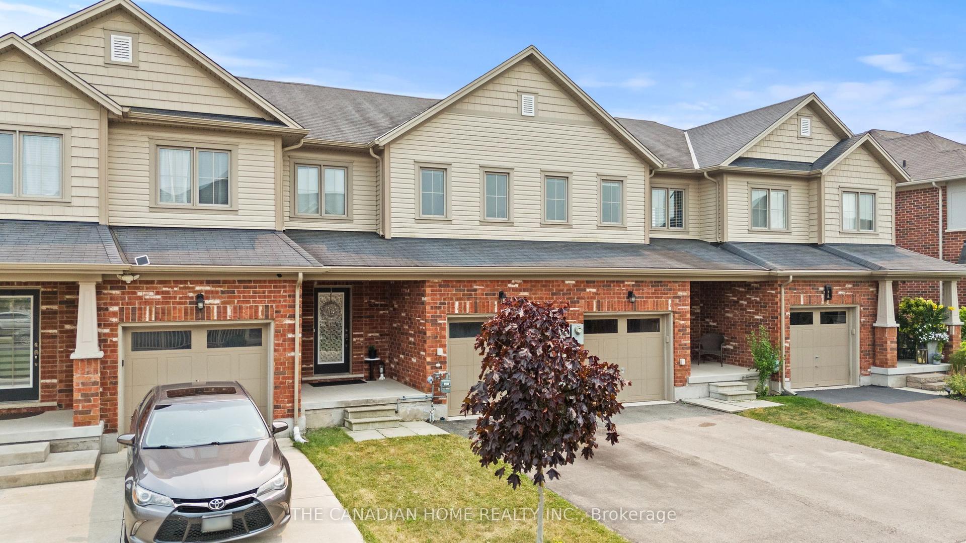8470 HICKORY Lane N, Niagara Falls — Townhouse for sale, photo 1