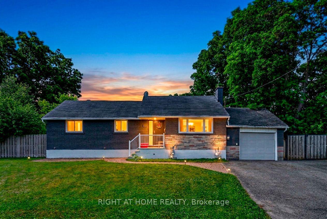 60 Westwood Drive Unit B #Unit B, Meadowlands - Crestview and Area — Detached for lease, photo 1