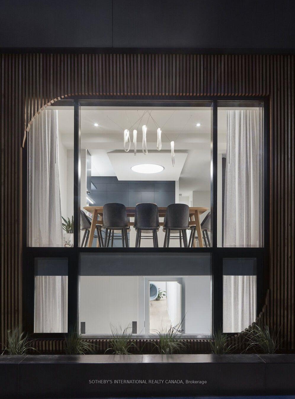 94 Walker Avenue, Toronto — Detached for sale, photo 1