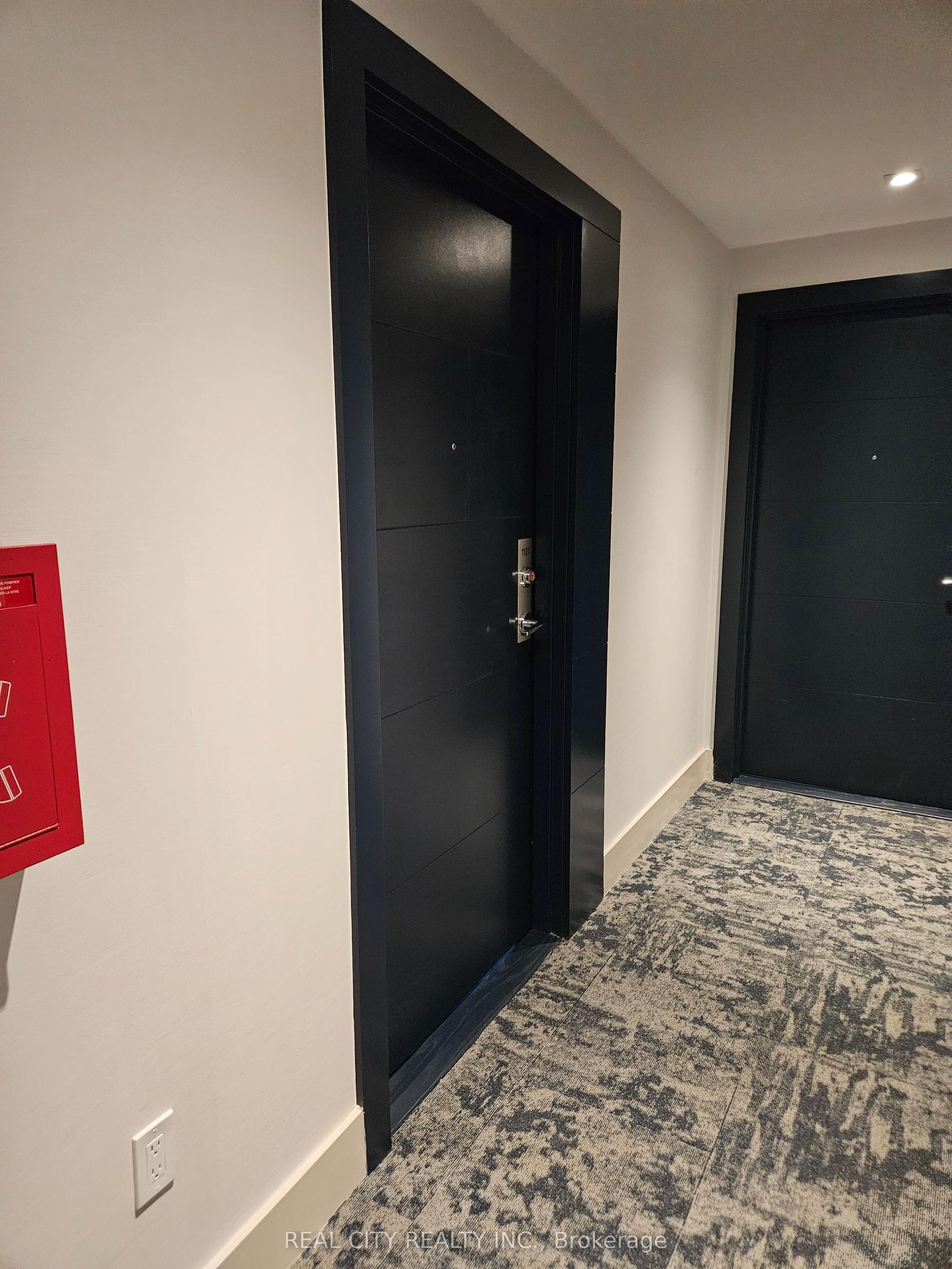 75 James Street S 1101 #1101 — photo 1