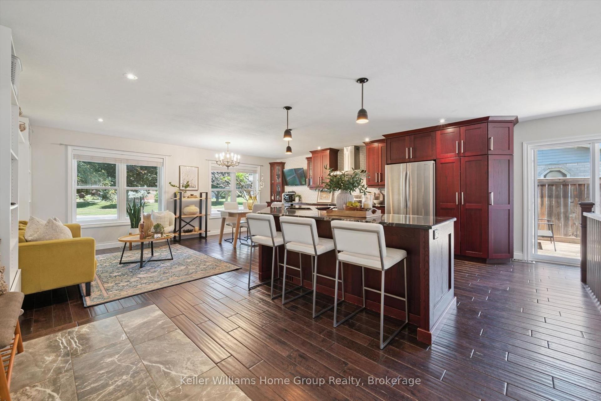 273 Colborne Street, Centre Wellington — Detached for sale, photo 1