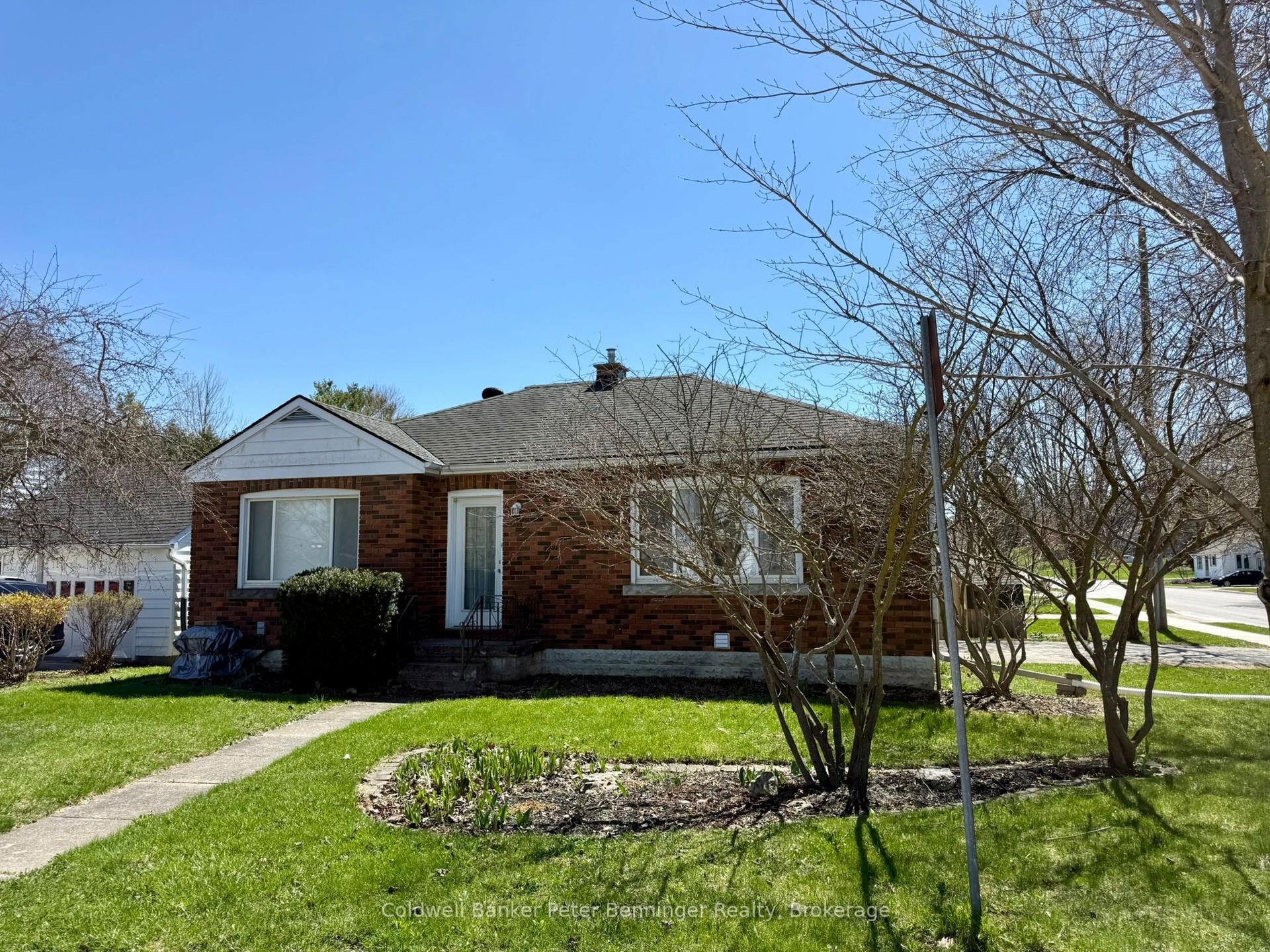 501 Napier Street — photo 1