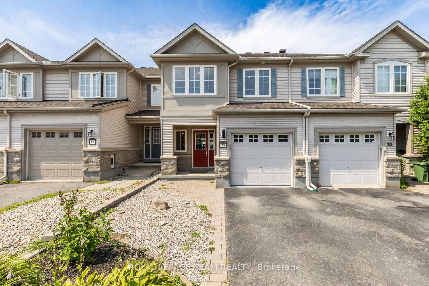 25 Kirkstone Private, Barrhaven — Townhouse for lease, photo 1