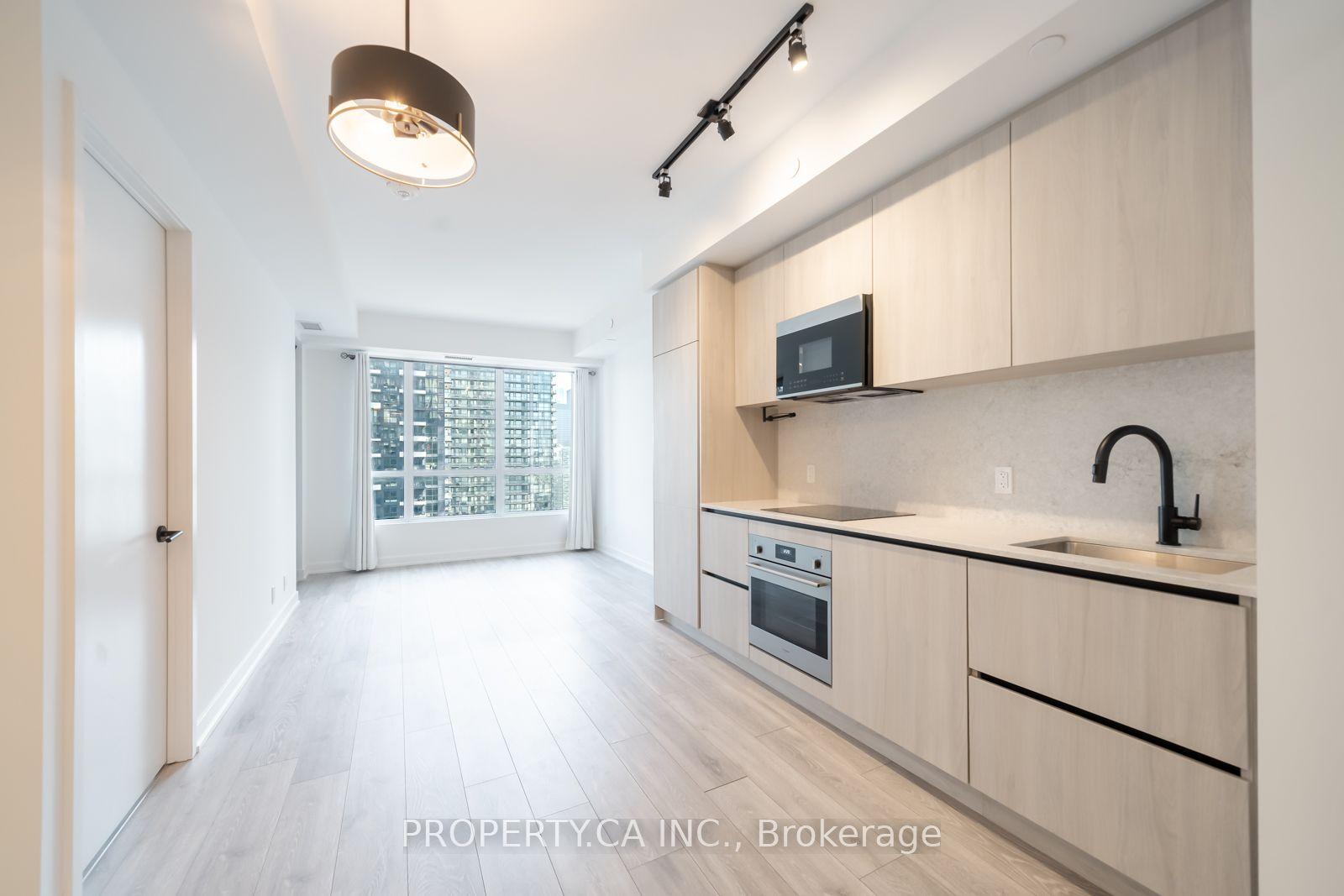 108 Peter Street 3203 #3203 — photo 1