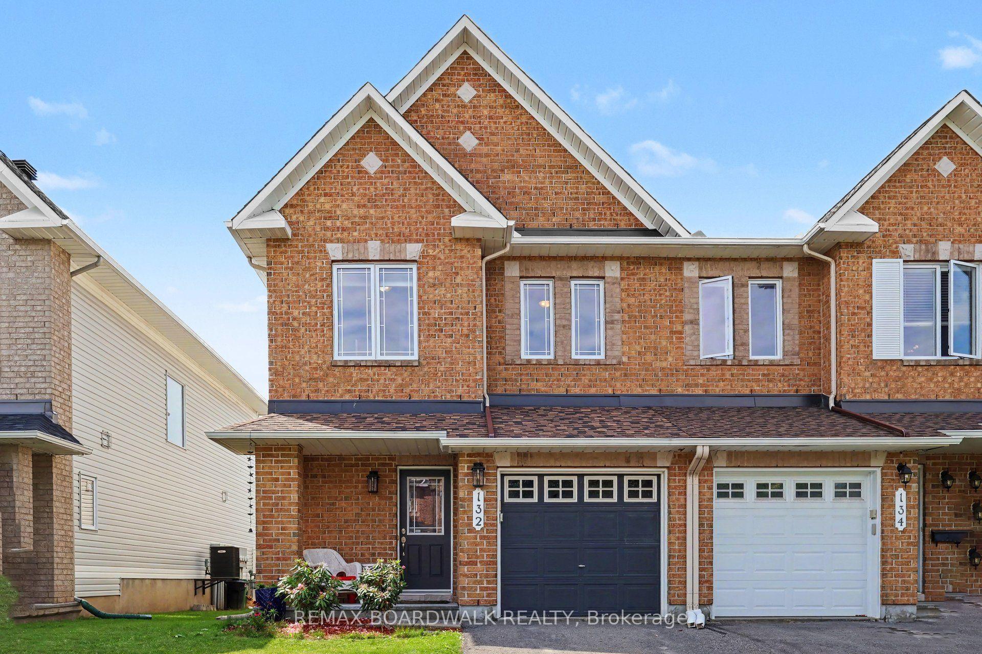 132 Montmorency Way, Orleans - Cumberland and Area — Townhouse for sale, photo 1