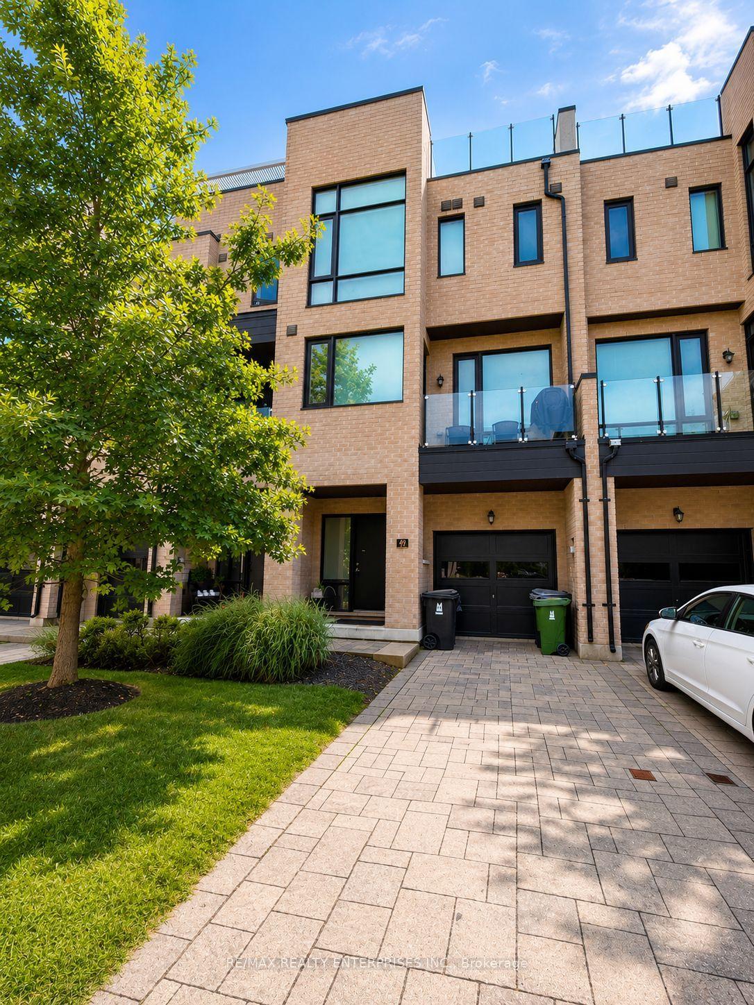 49 Pony Farm Drive, Toronto — Townhouse for lease, photo 1