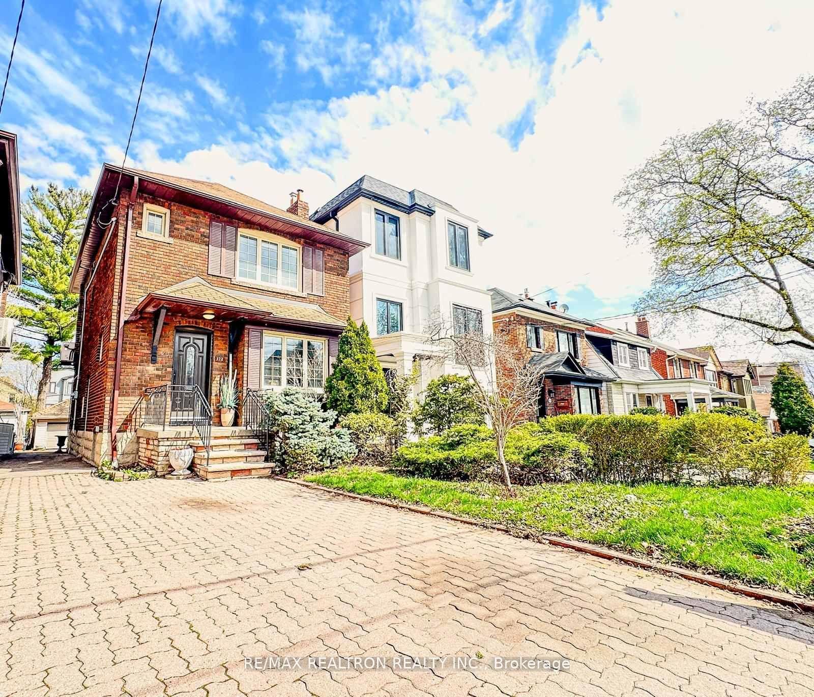 372 St Germain Avenue, Toronto — Detached for sale, photo 1