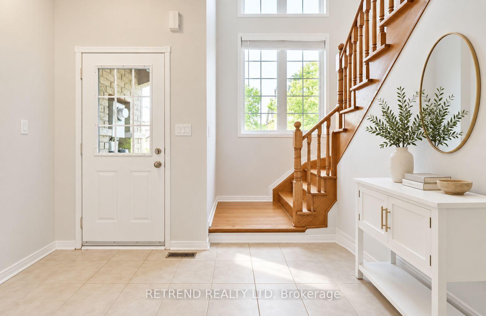 23 Thomas Legge Crescent, Richmond Hill — Townhouse for sale, photo 1