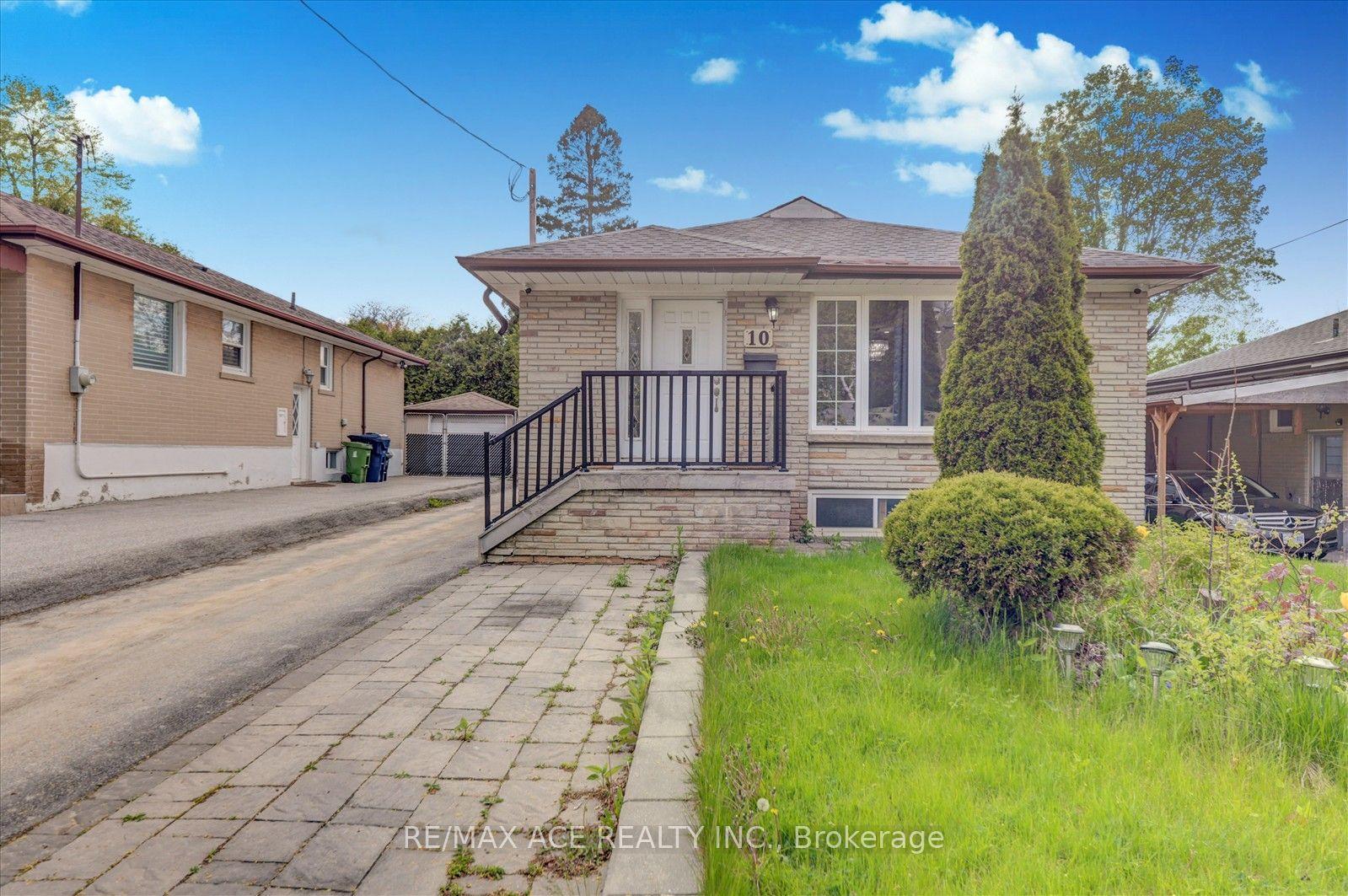 10 Blakemanor Boulevard, Toronto — Detached for sale, photo 1