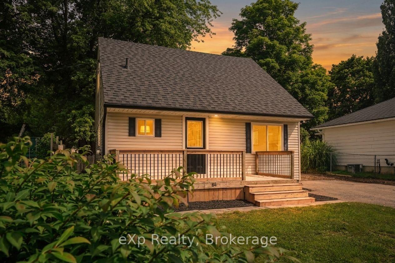 84 Victoria Boulevard, Huron East — Detached for sale, photo 1