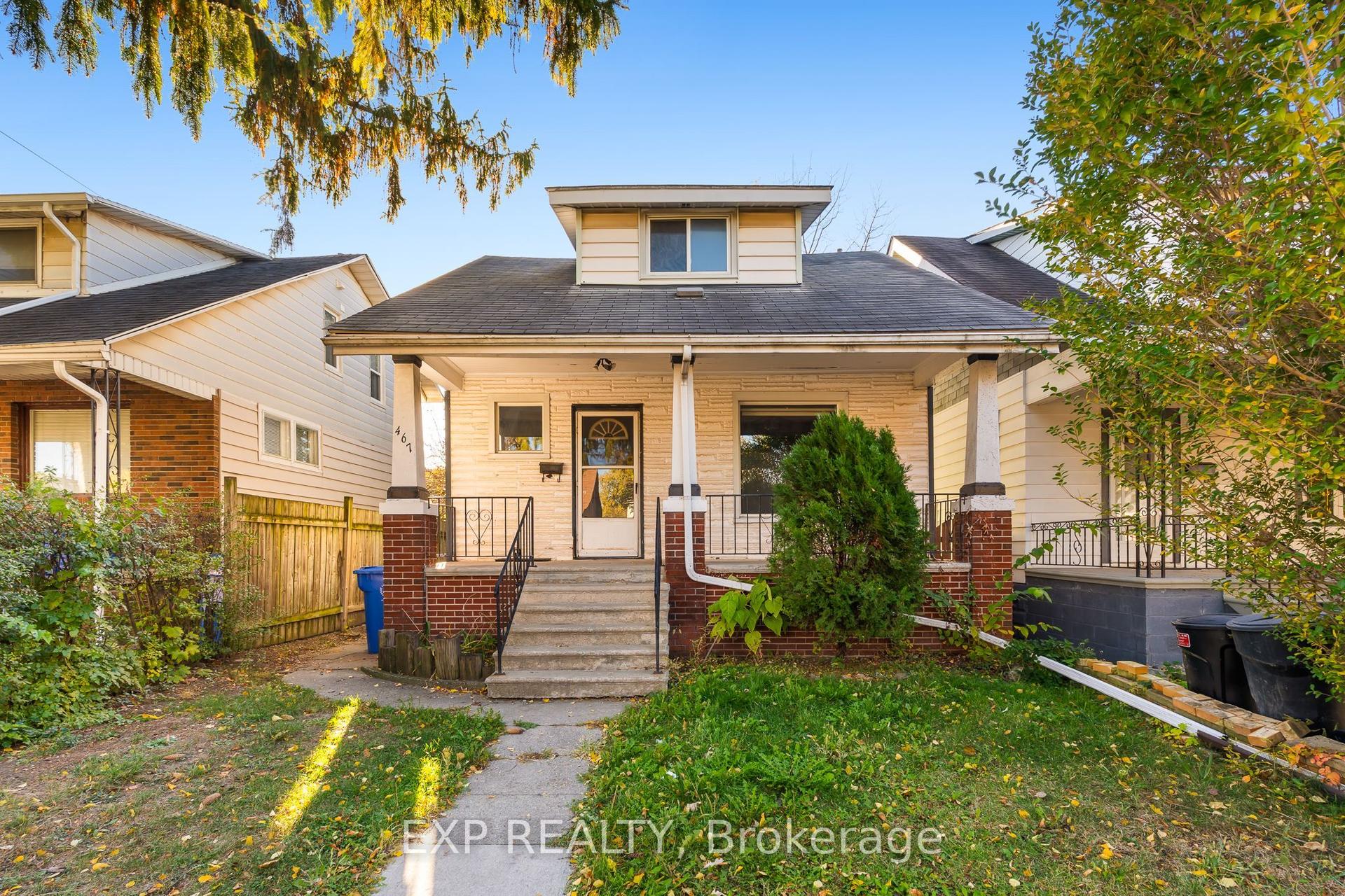 467 Grove Avenue — photo 1