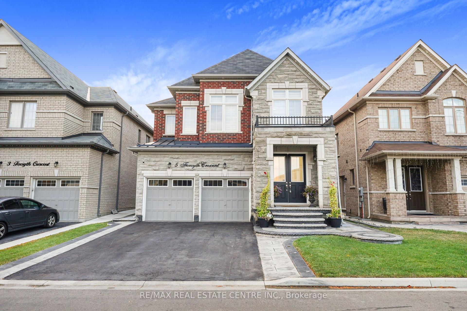 5 Forsyth Crescent E — photo 1
