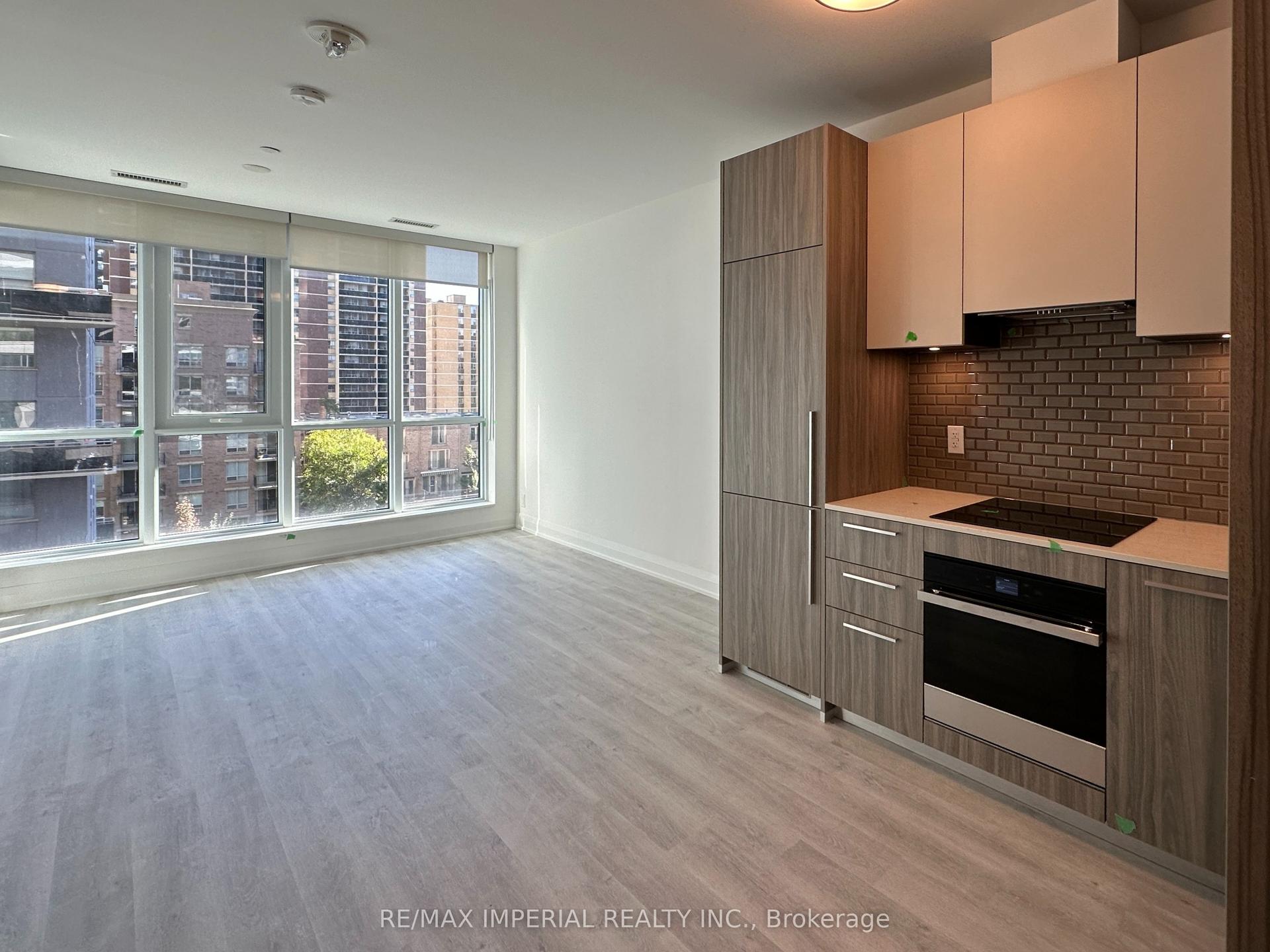 65 Broadway Avenue 406 #406, Toronto — Condo for lease, photo 1