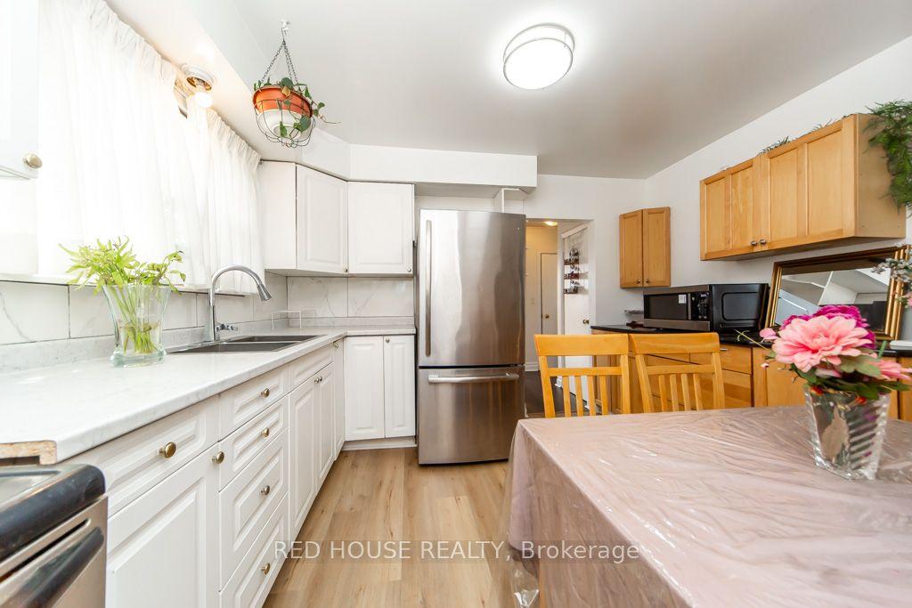 40 North Woodrow Boulevard — photo 1
