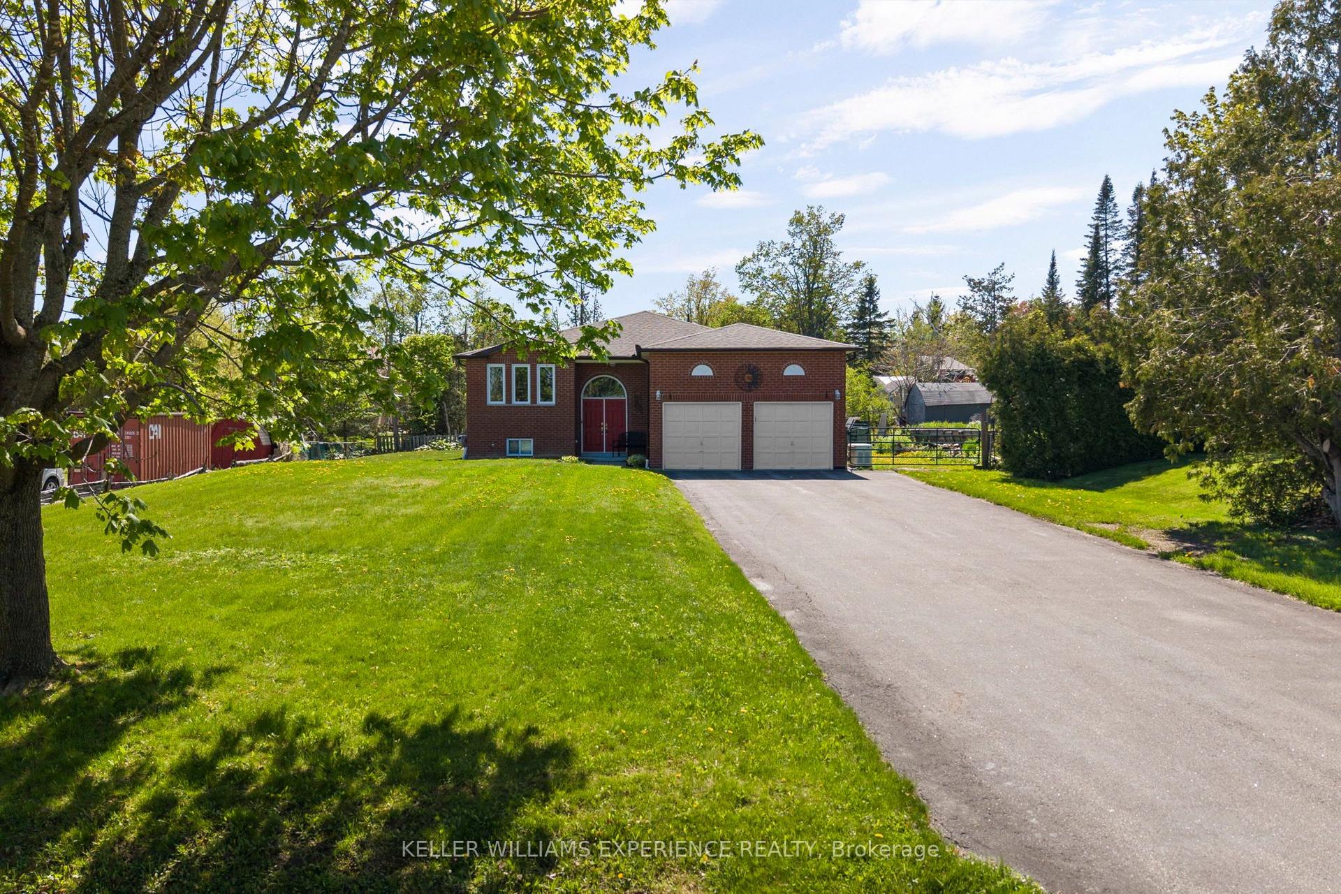 4 Campbell Avenue, Oro-Medonte — Detached for sale, photo 1