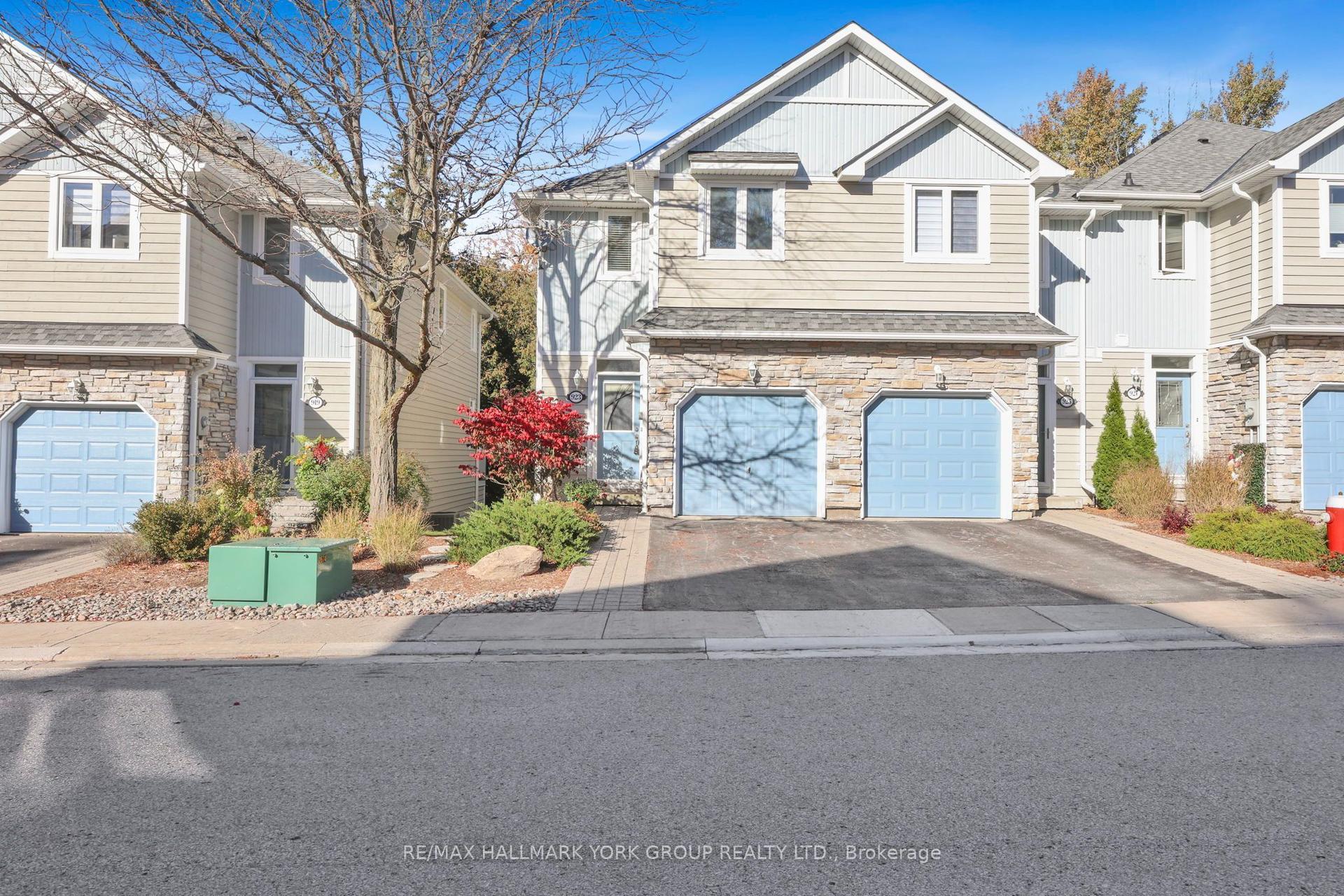923 Creekfront Way, Newmarket — Condo Town for sale, photo 1