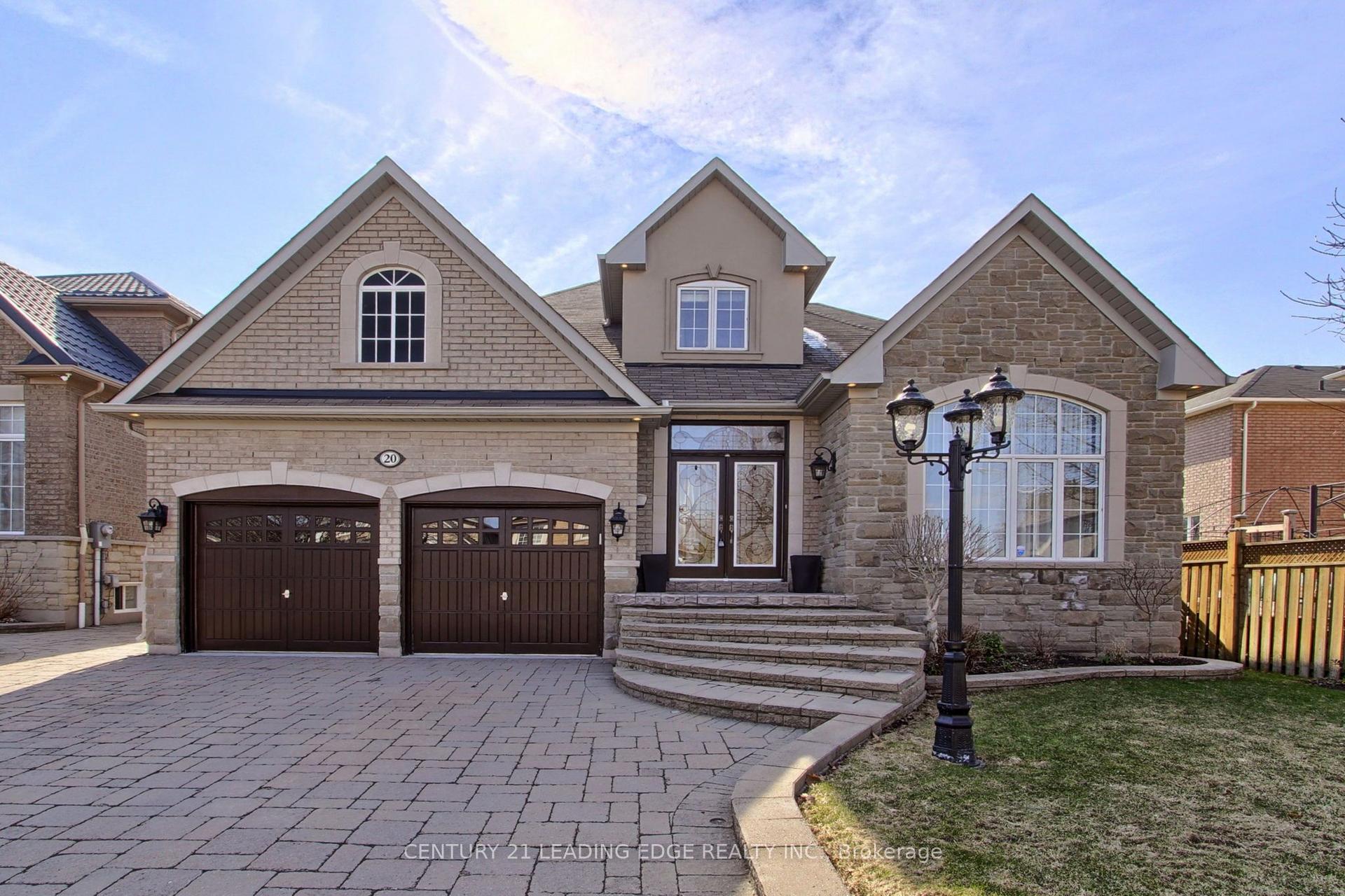 20 Cosens Street — photo 1