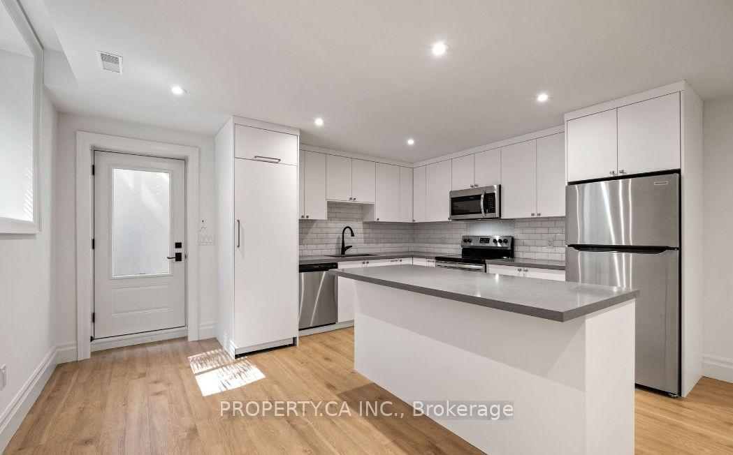 119 Invermay Avenue, Toronto — Detached for lease, photo 1