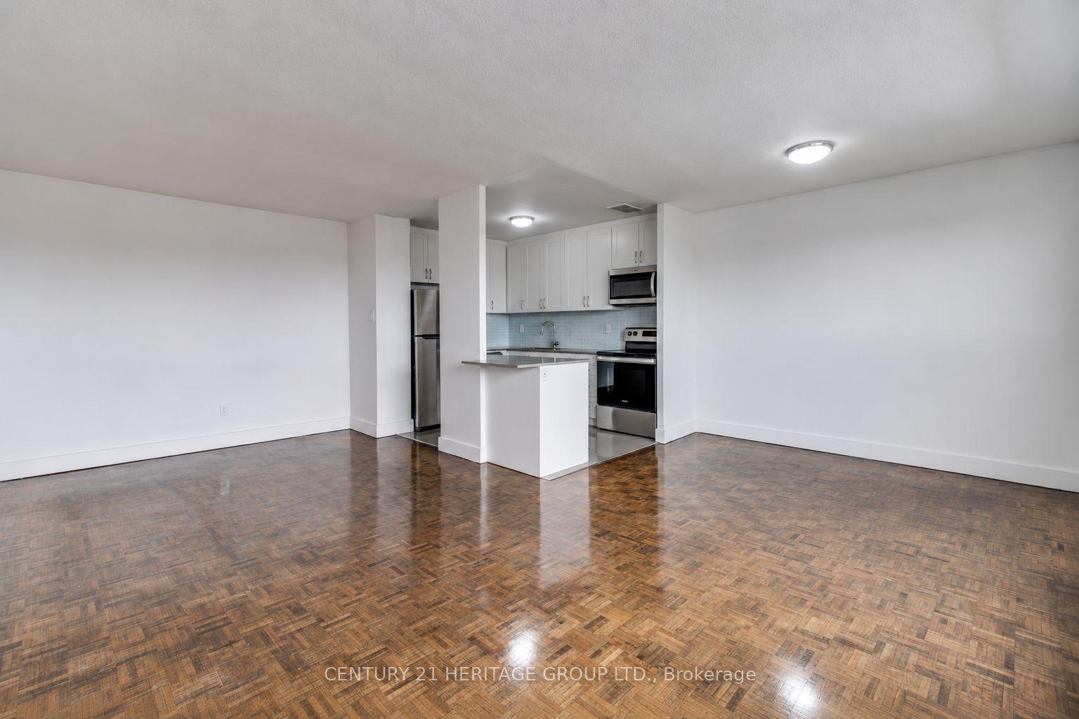 10 Garfella Drive 510 #510, Toronto — Multiplex for lease, photo 1
