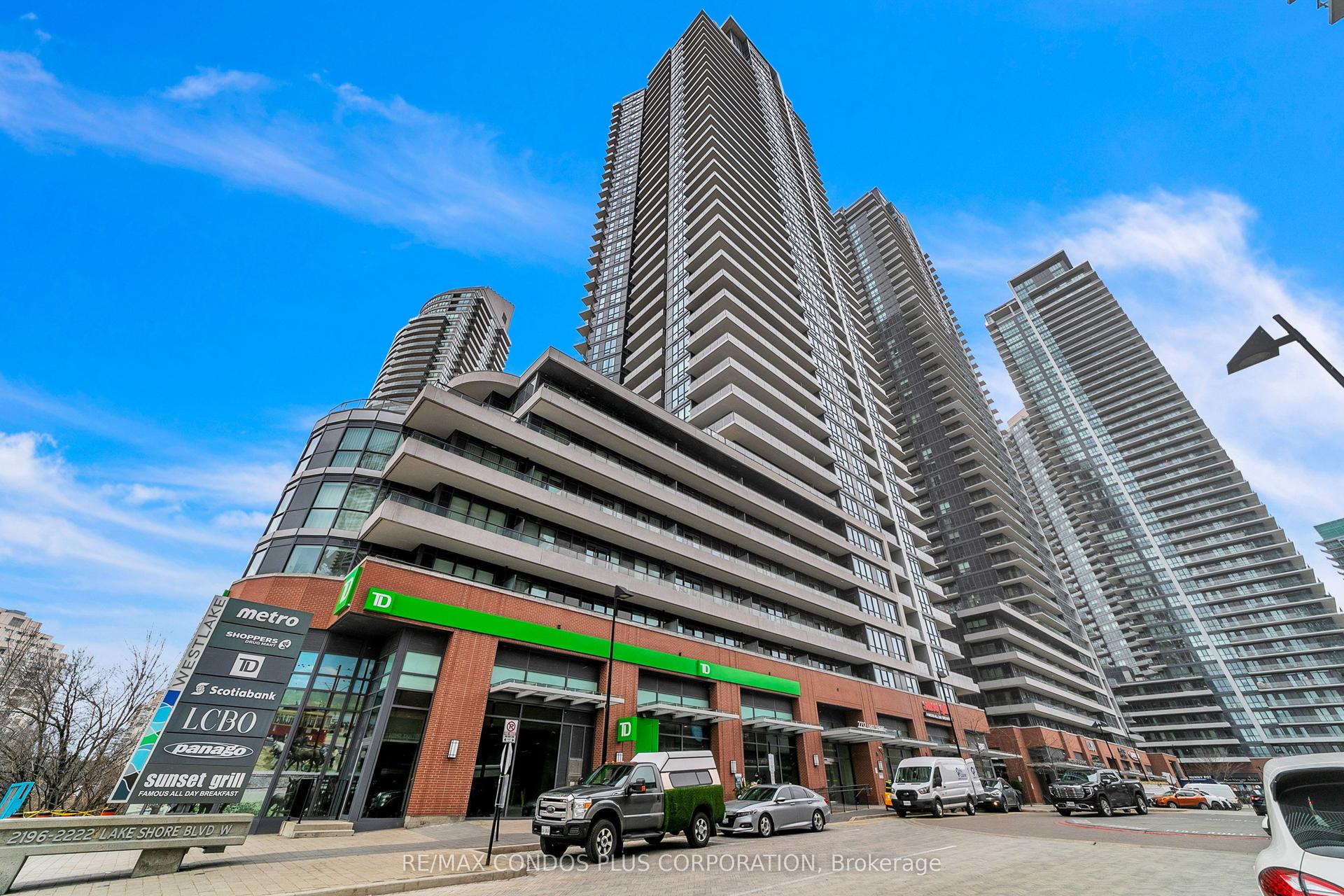 2212 Lake Shore Boulevard W PH08 #PH08 — photo 1