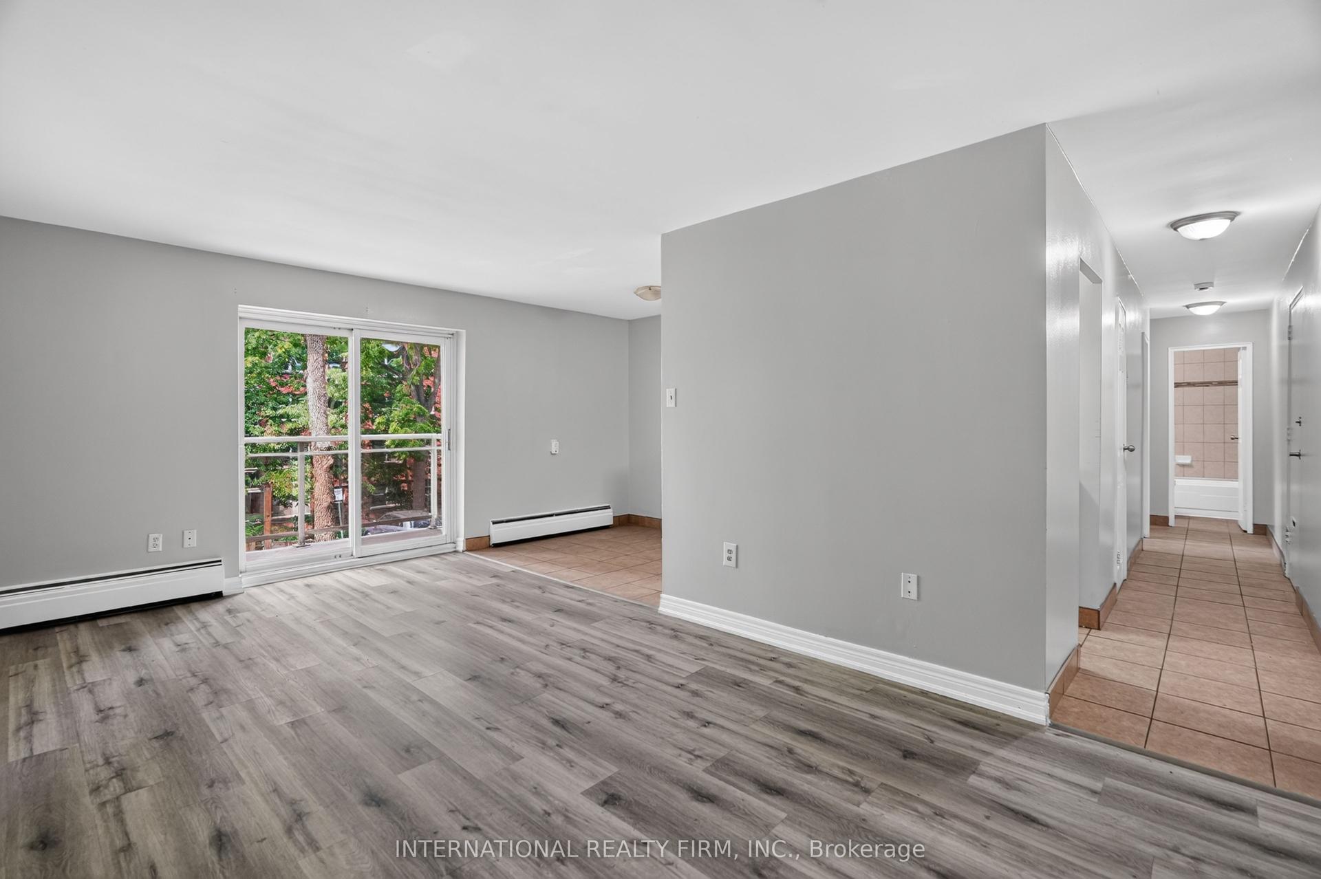93 High Street 202 #202, London South — Multiplex for lease, photo 1