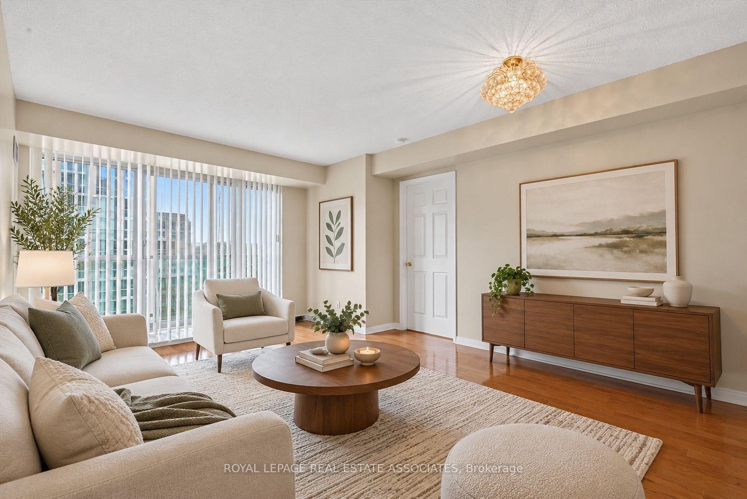 7 Michael Power Place 908 #908, Toronto — Condo for lease, photo 1