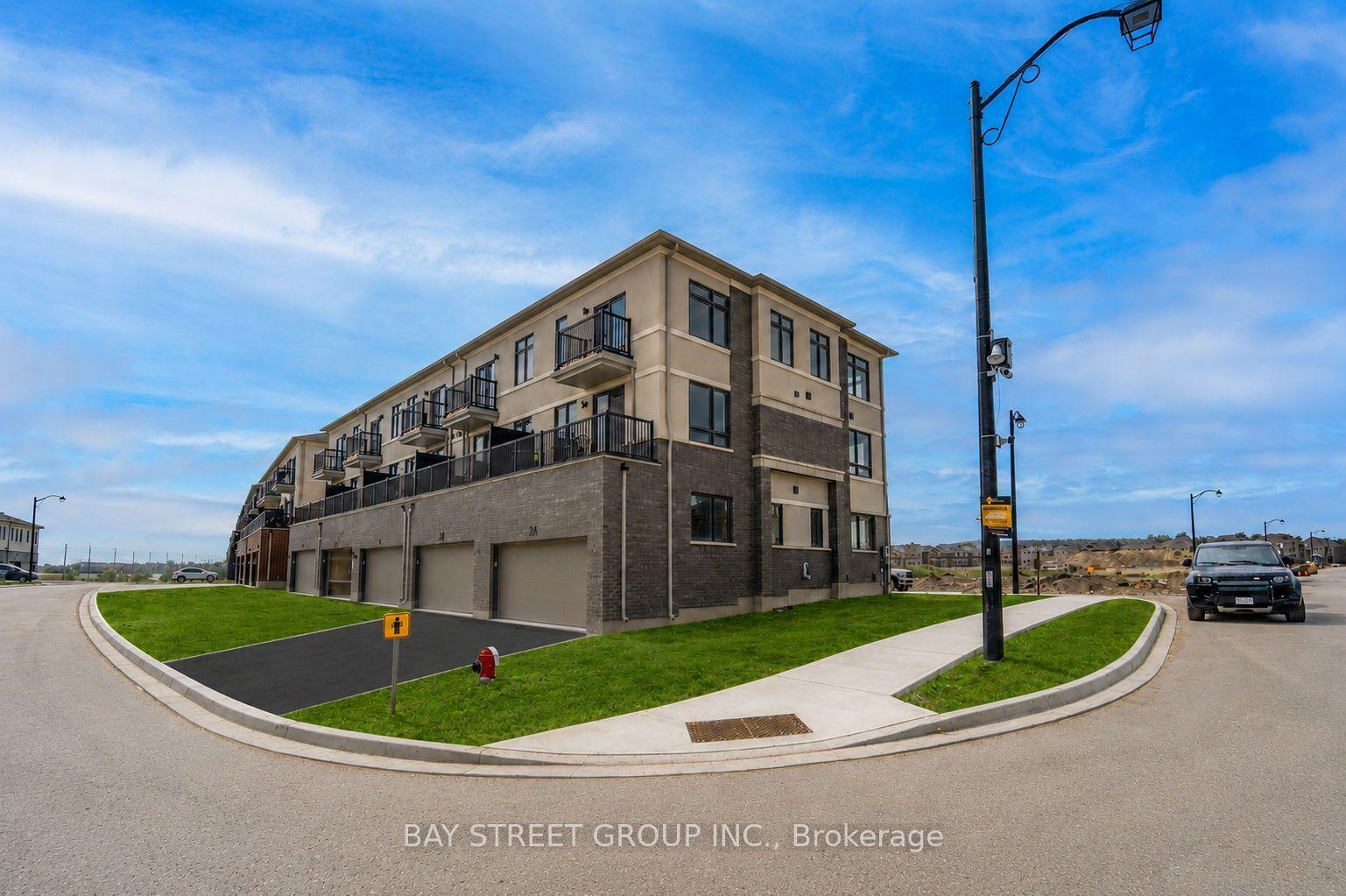 2A Big Willow Crescent, Richmond Hill — Townhouse for lease, photo 1