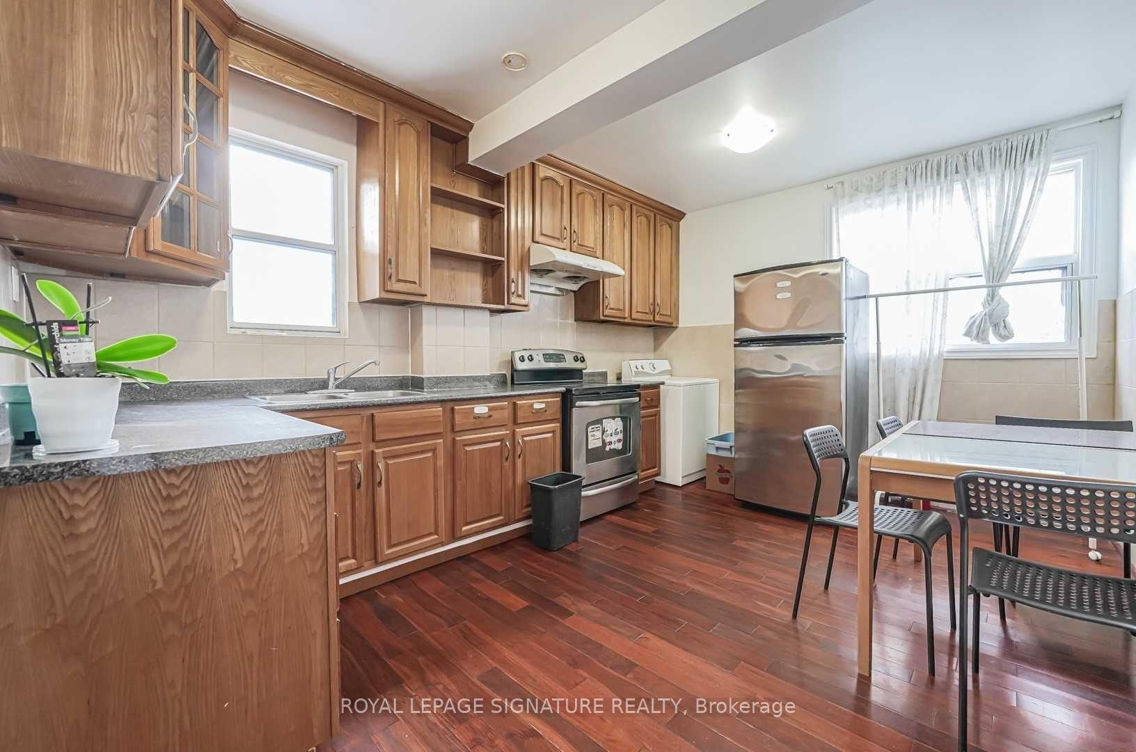 80 Markham Street — photo 1