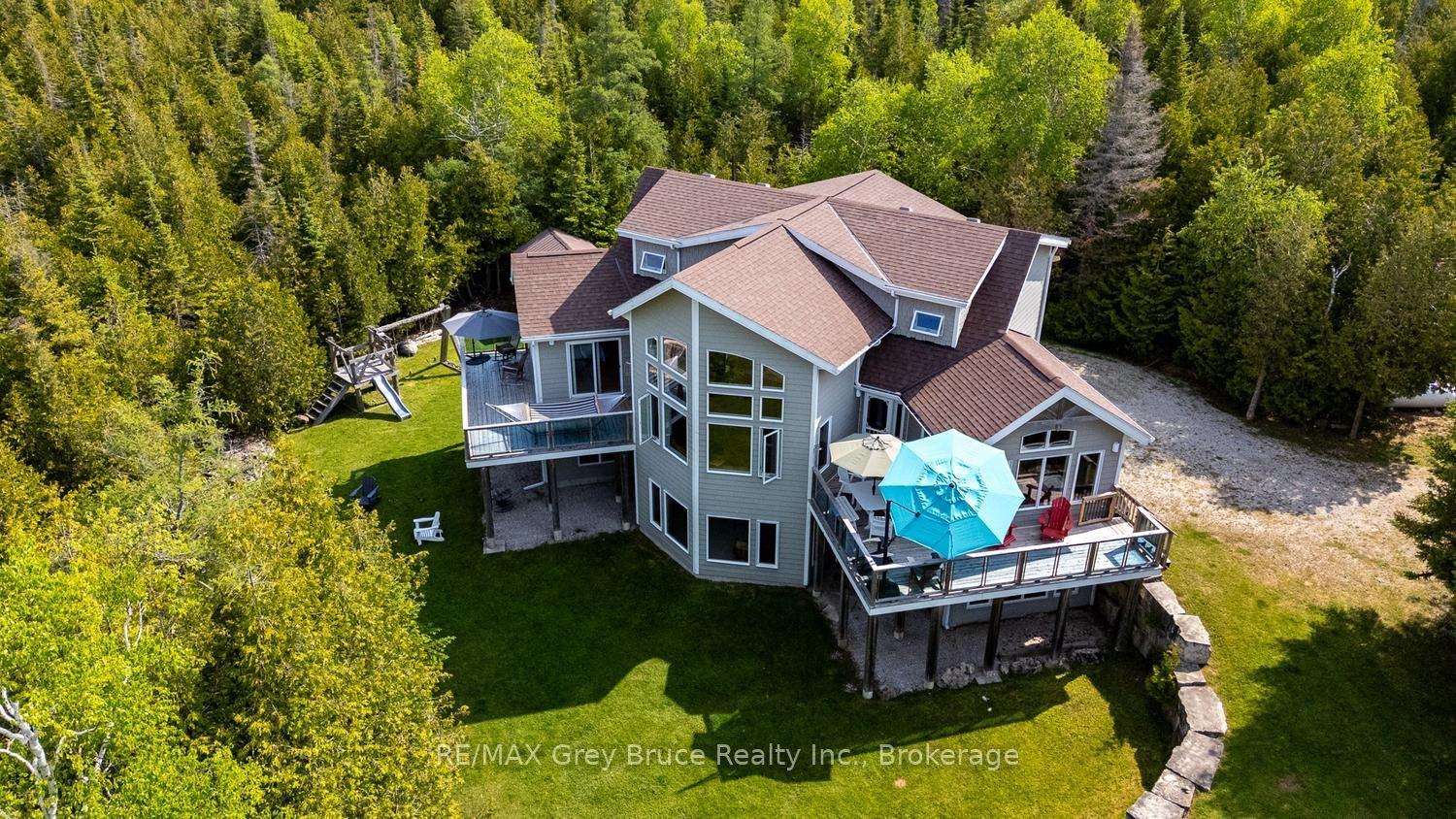 37 Paradise Drive — photo 1