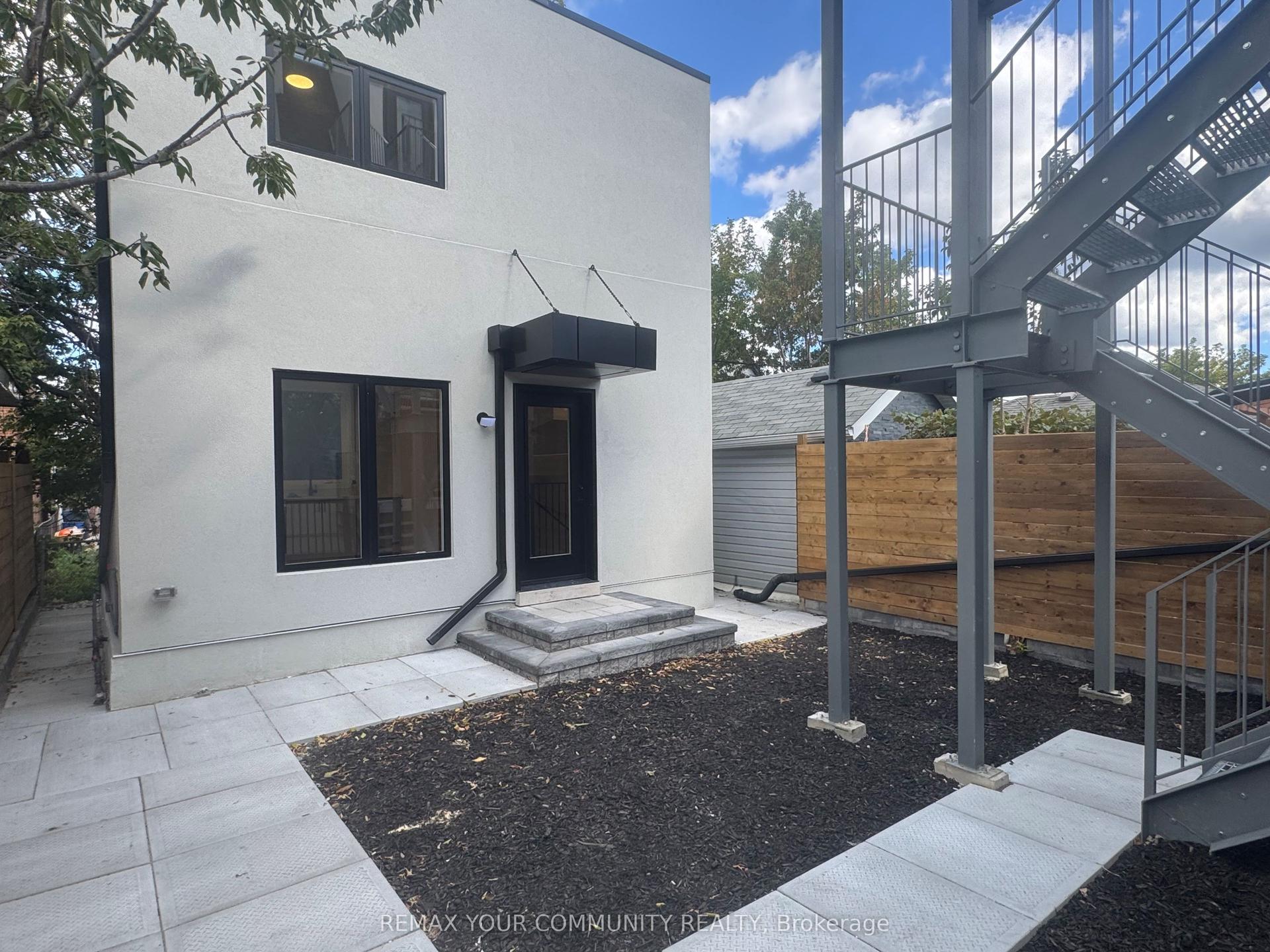 222 Belgravia Avenue Garden Suite #Garden Suite, Toronto — Multiplex for lease, photo 1
