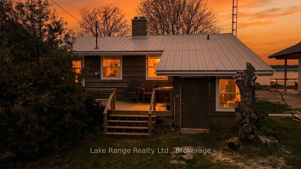 805 Leonard Court — photo 1