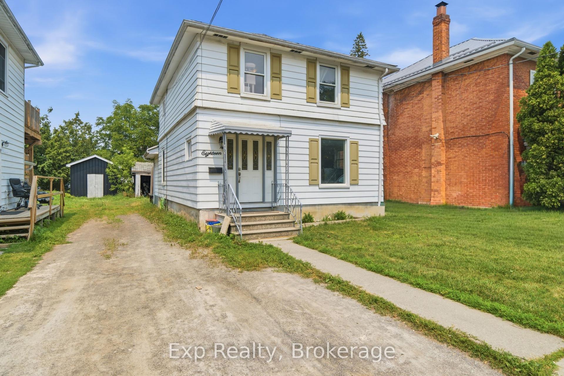 18 Charlotte Street, Belleville — Detached for sale, photo 1