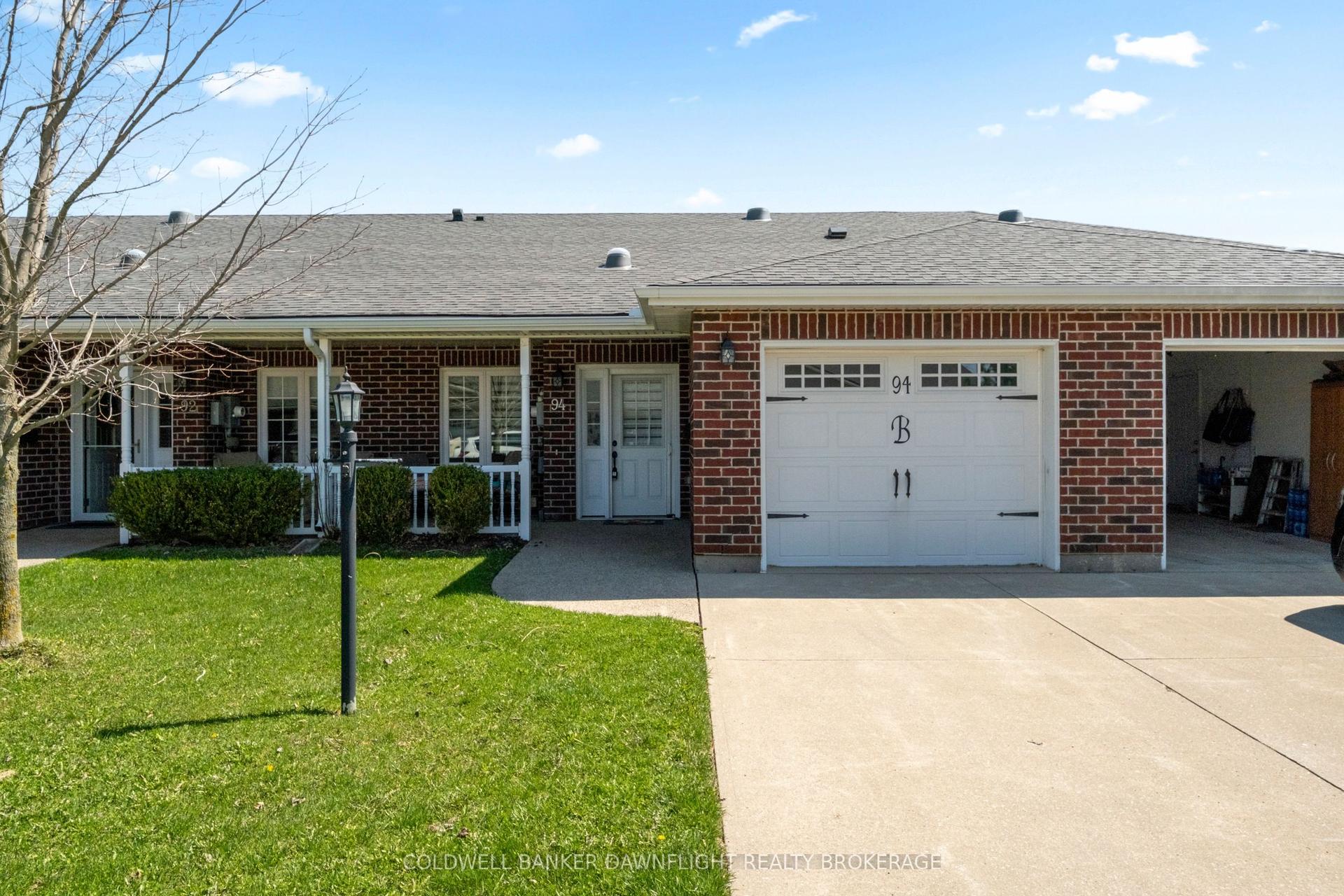 94 Redford Drive — photo 1