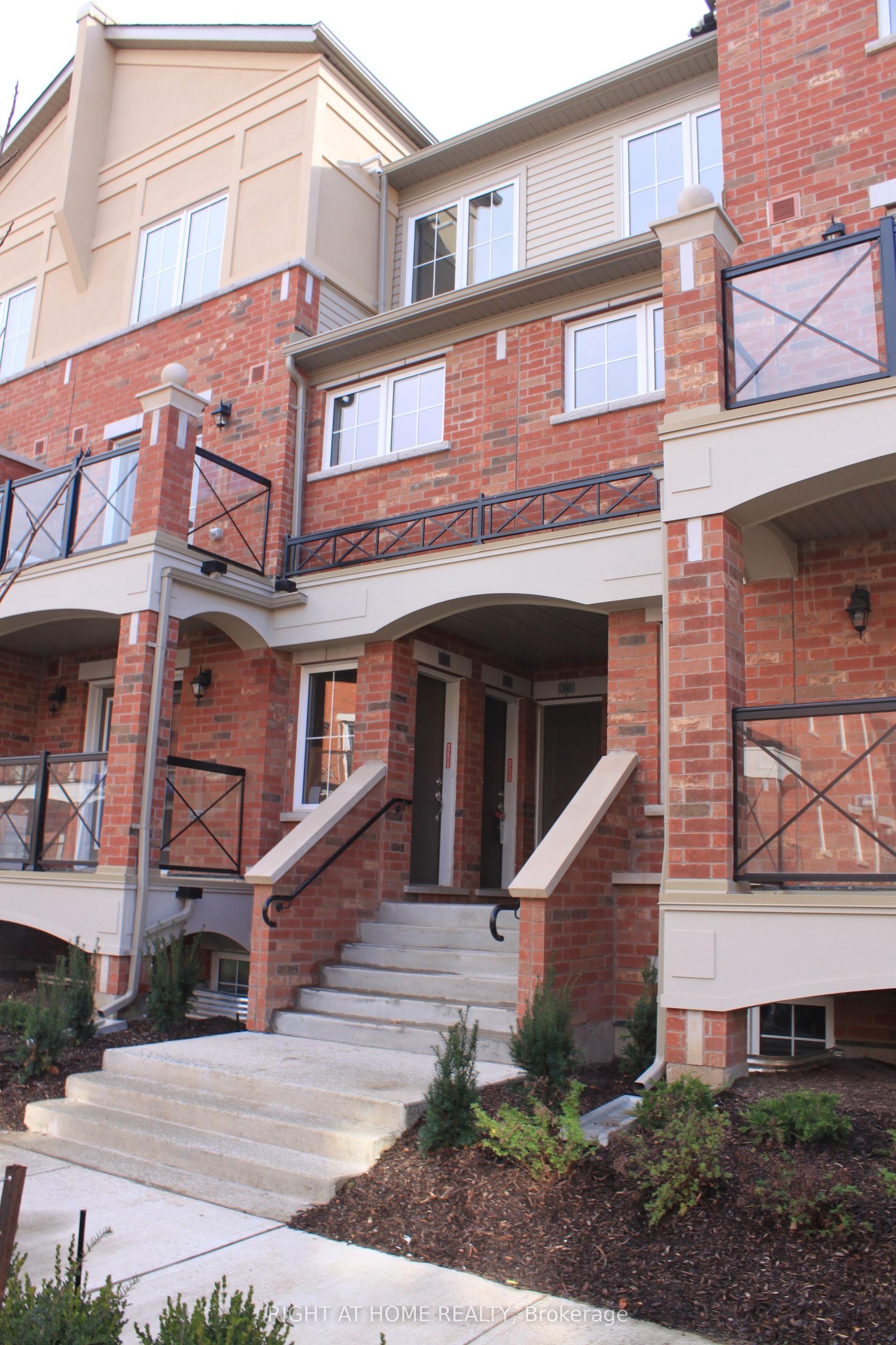 47 Hays Boulevard 10 #10, Oakville — Condo Town for lease, photo 1
