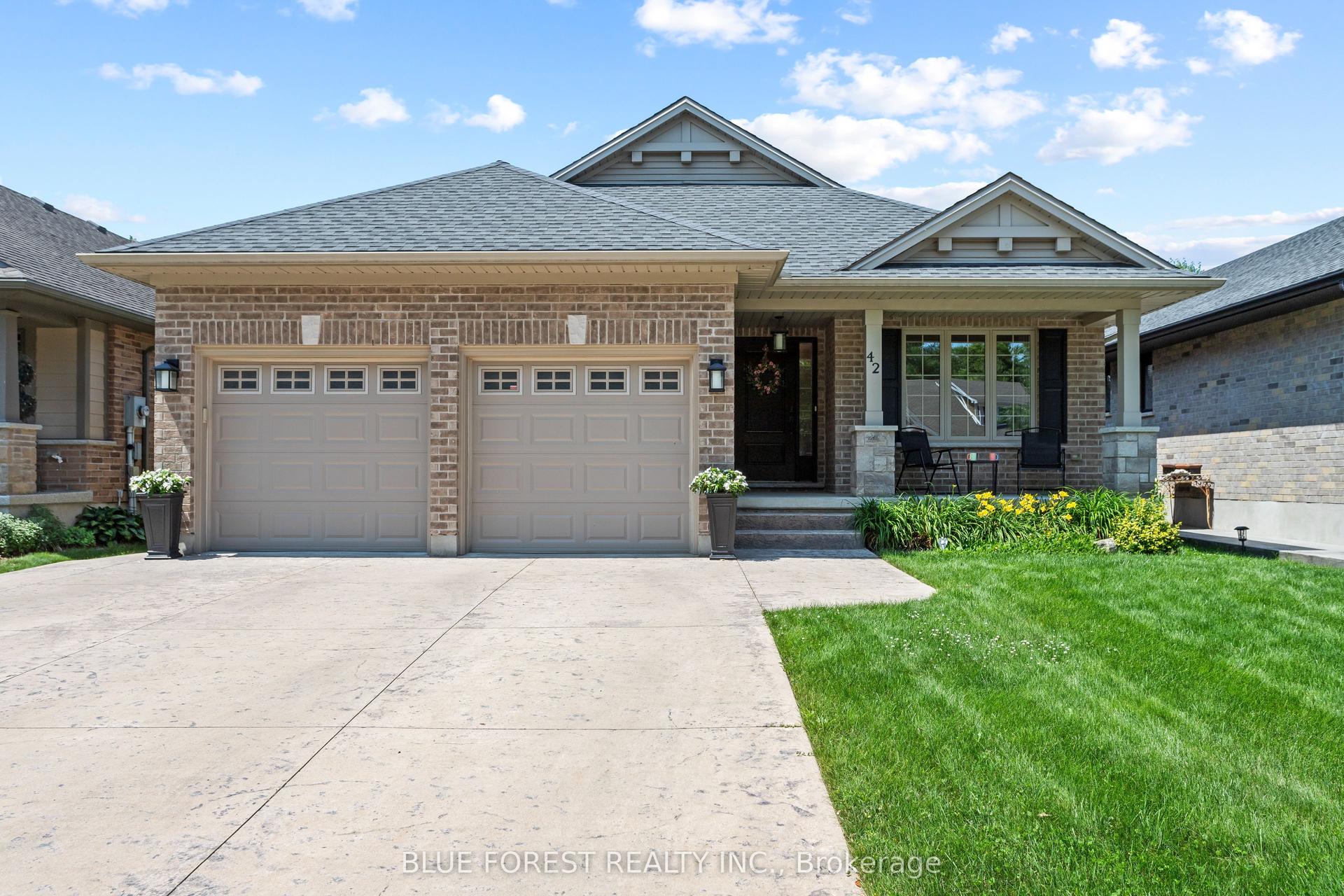 42 Hickory Lane — photo 1