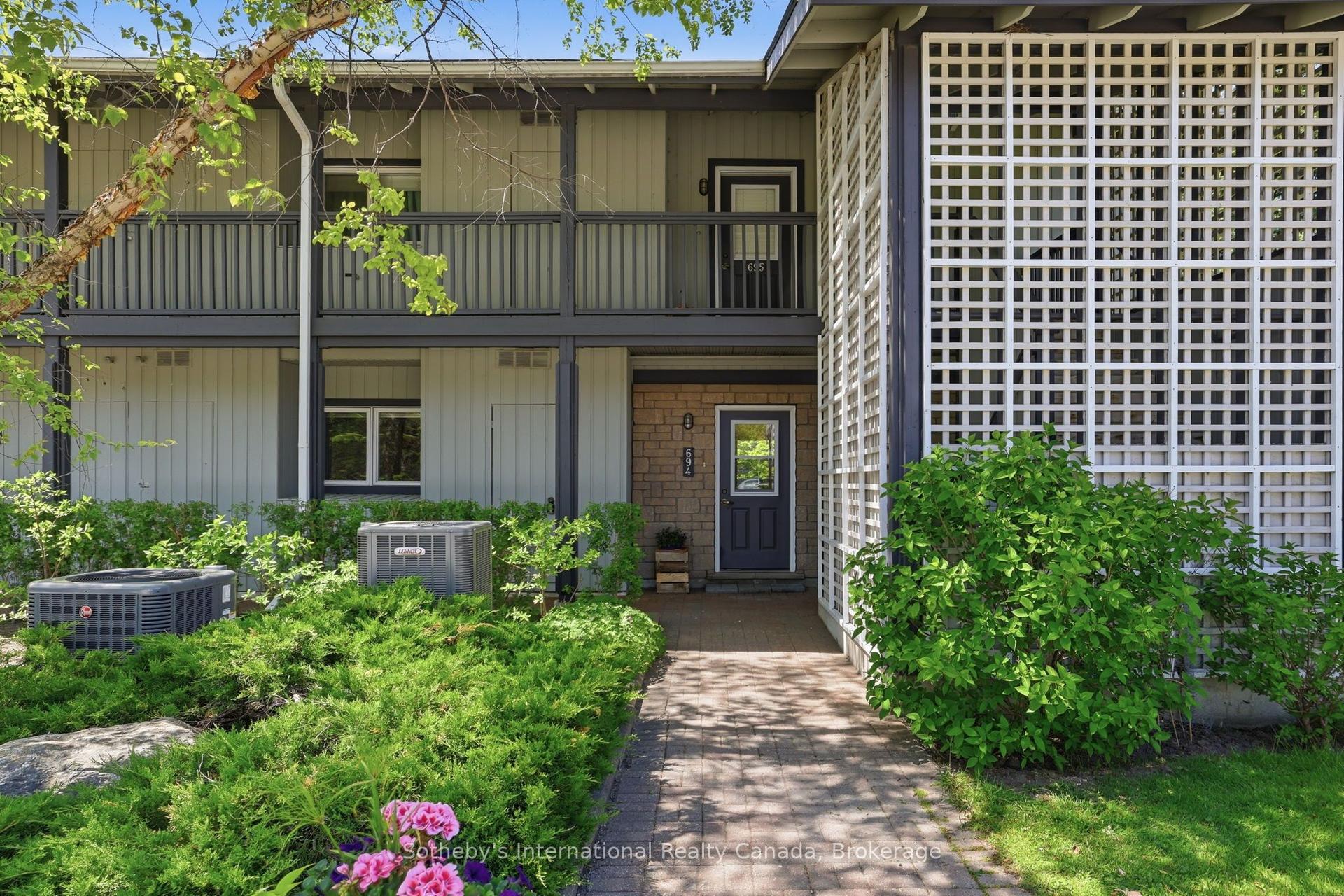 694 Johnston Park Avenue — photo 1