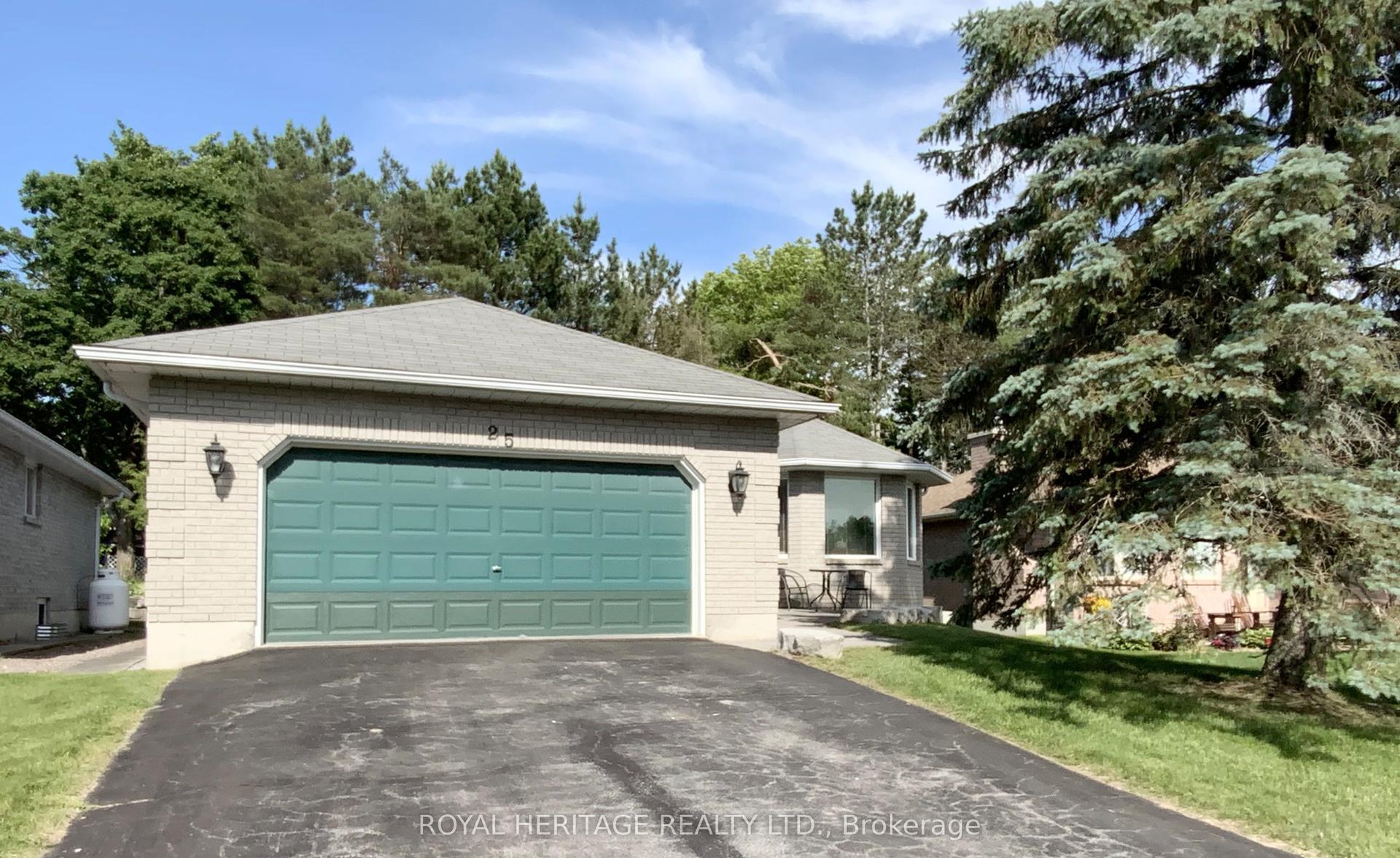 25 Hillview Drive — photo 1