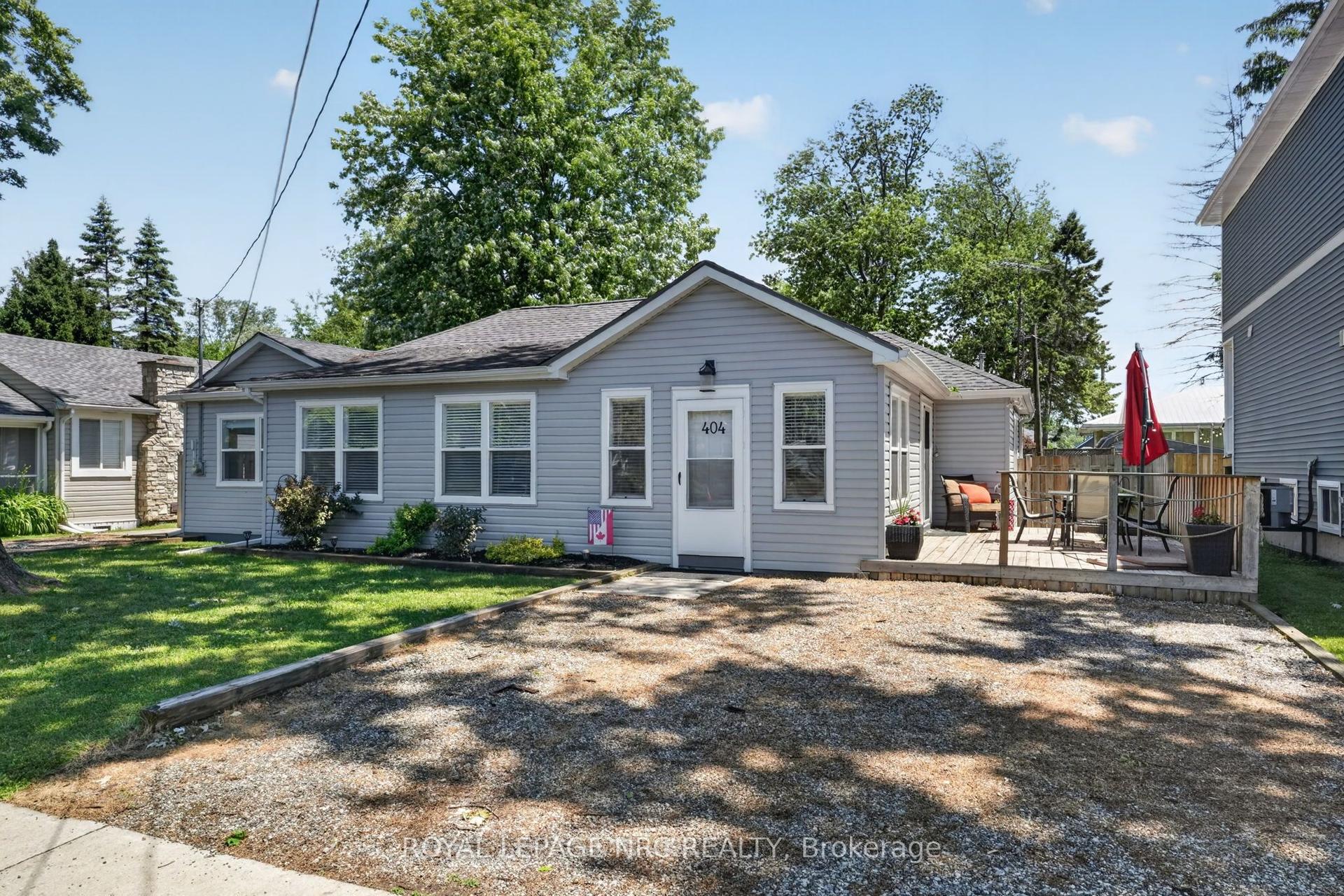 404 Lakewood Avenue — photo 1